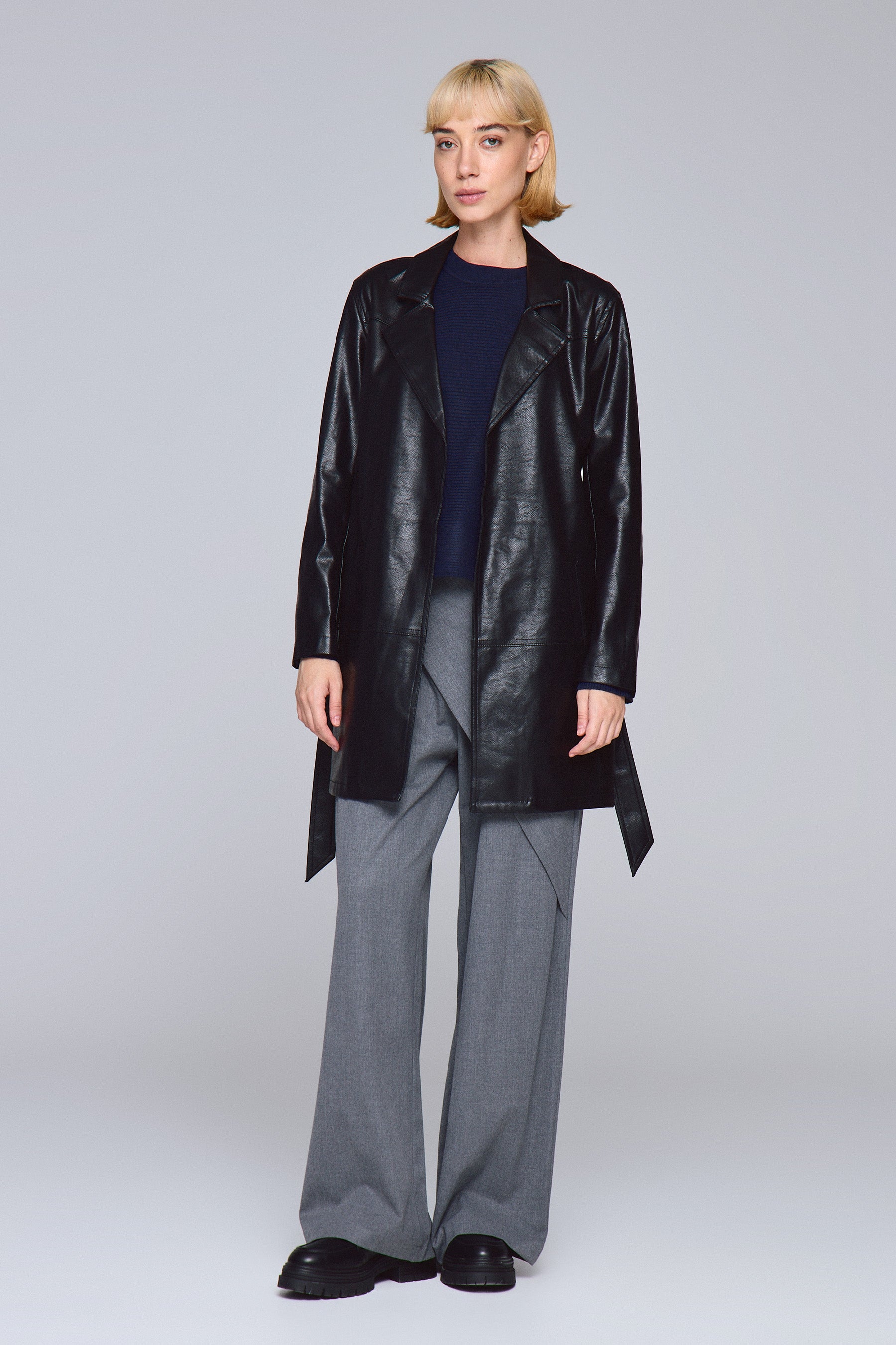 ג'קט פיו לונג עם חגורה