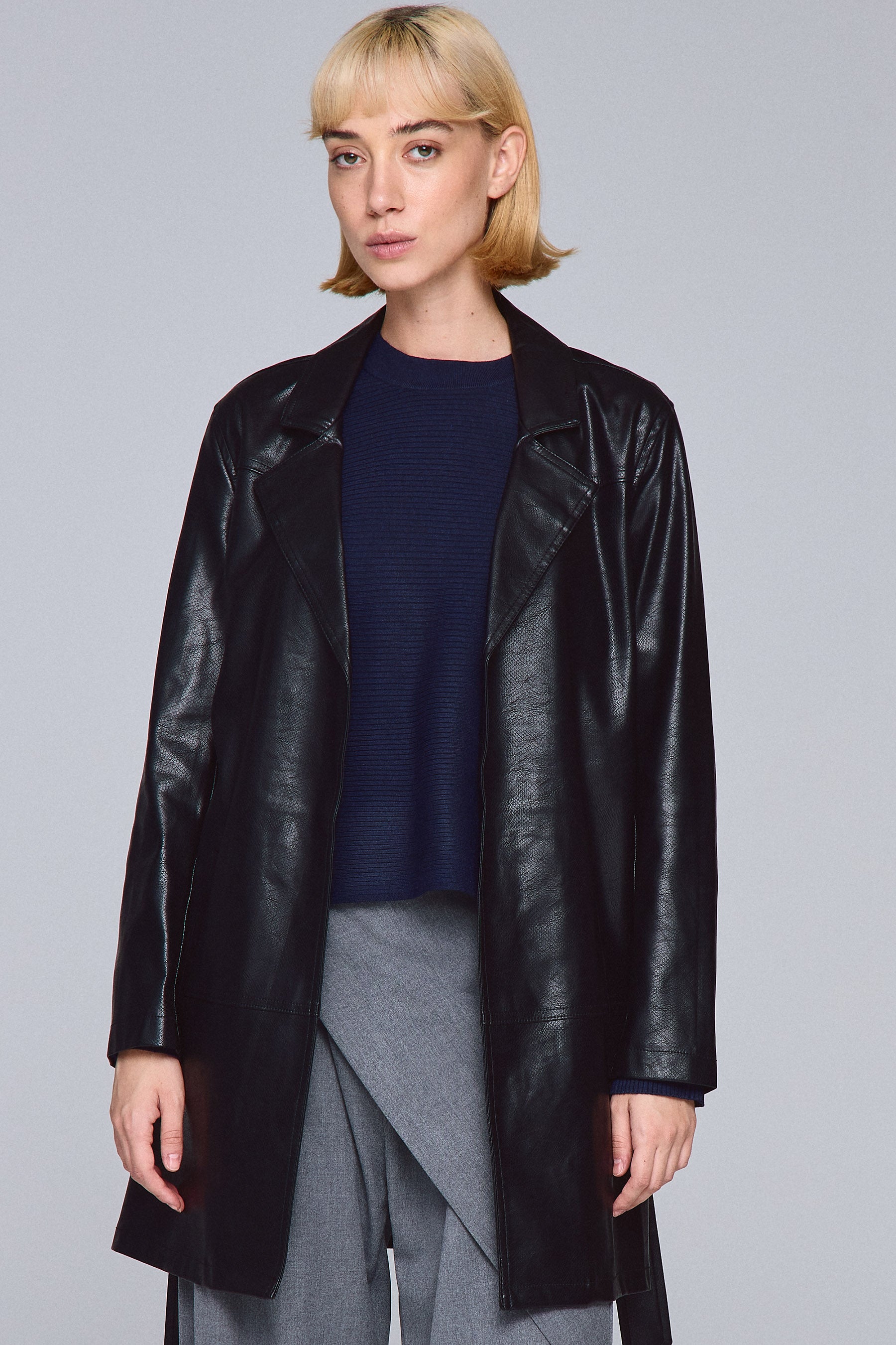 ג'קט פיו לונג עם חגורה