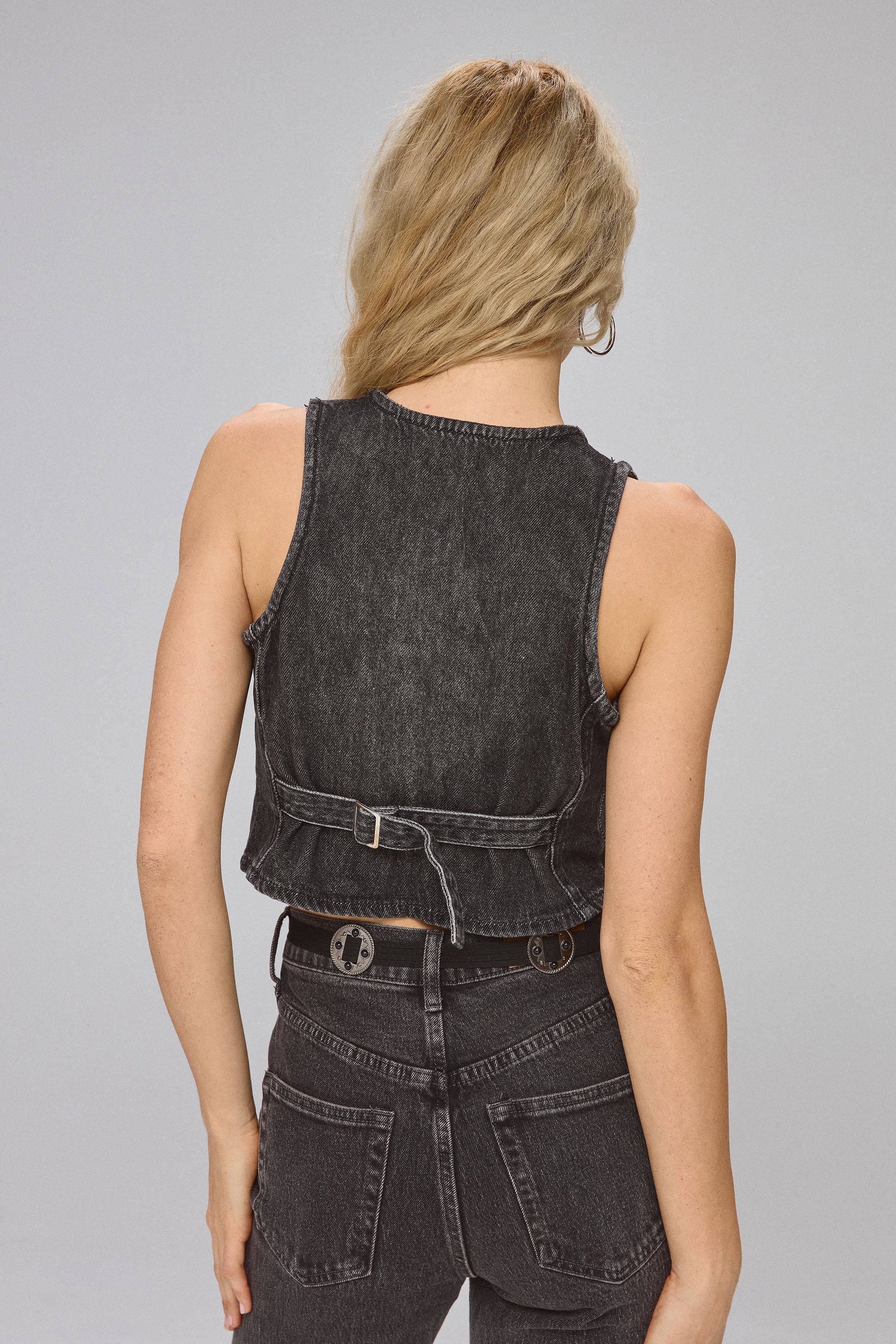 ווסט ג'ינס אמילי