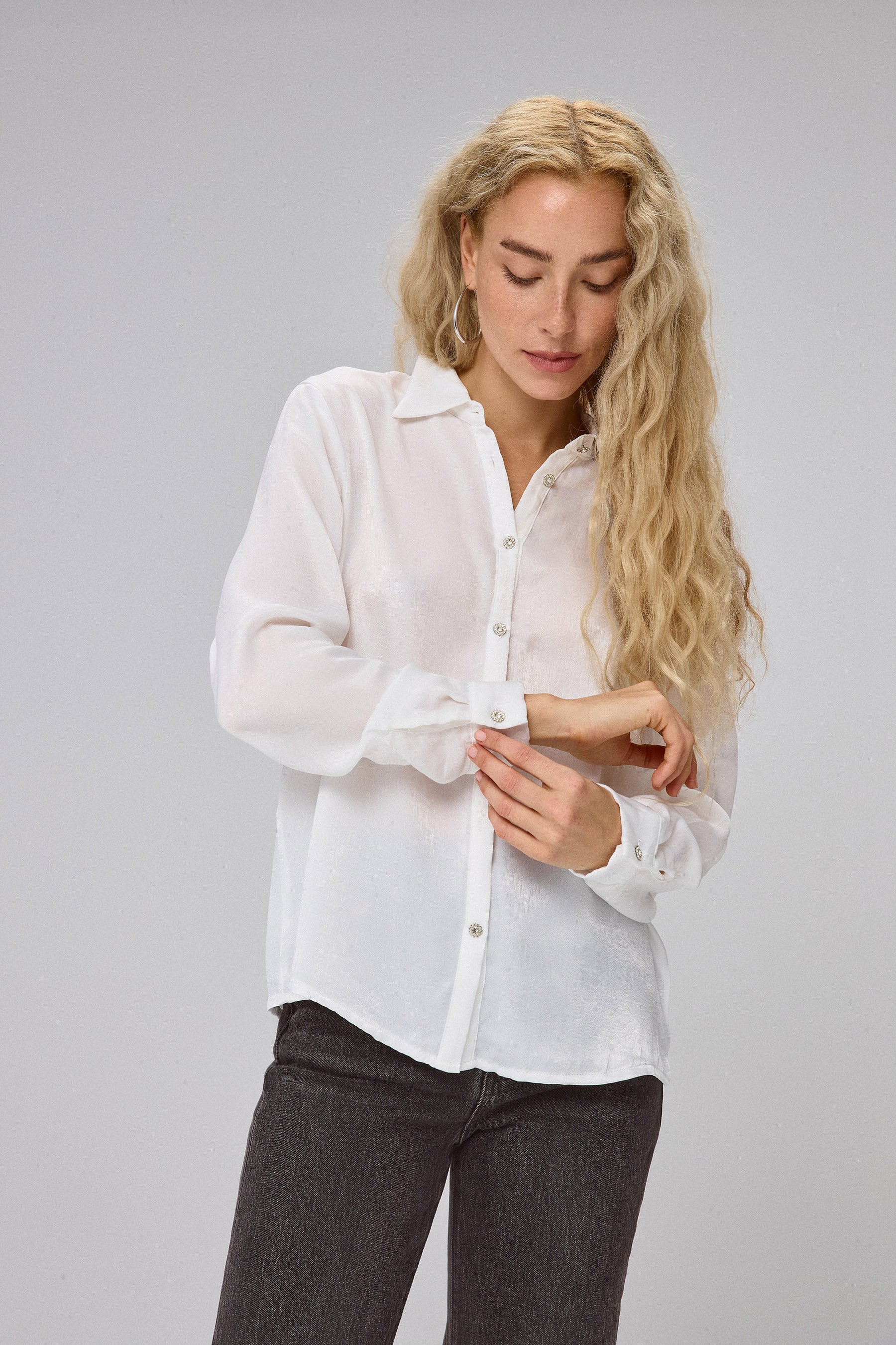 חולצה מכופתרת סאטן טקסטורה סט