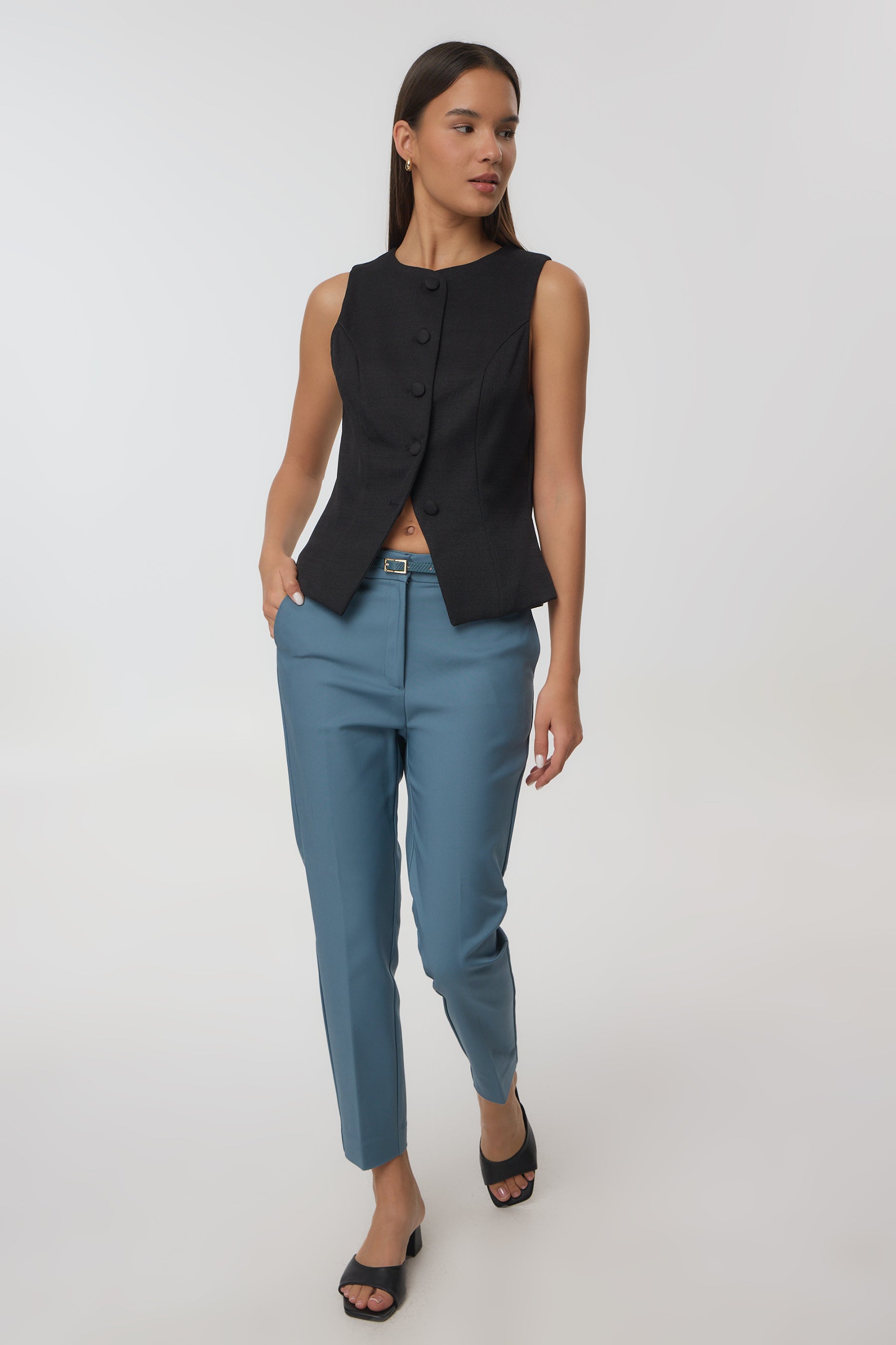 מכנסיים מחוייטים עם גומי פנימי