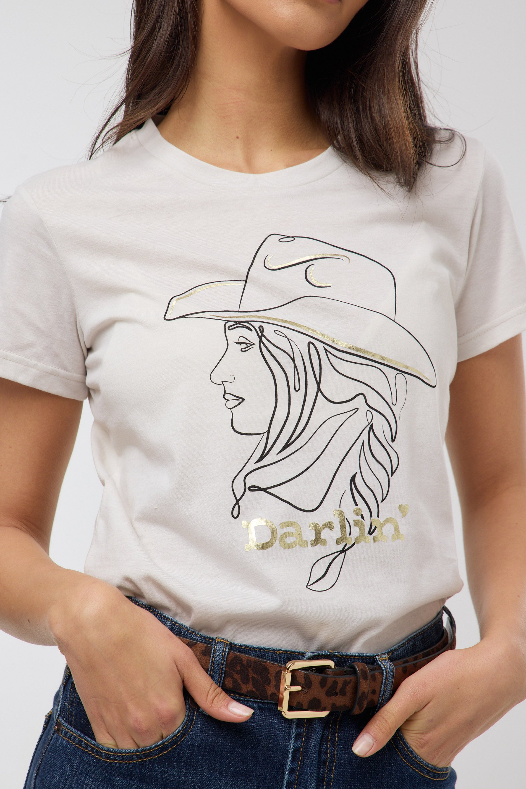 חולצת לורי פורטרט כובע אבן