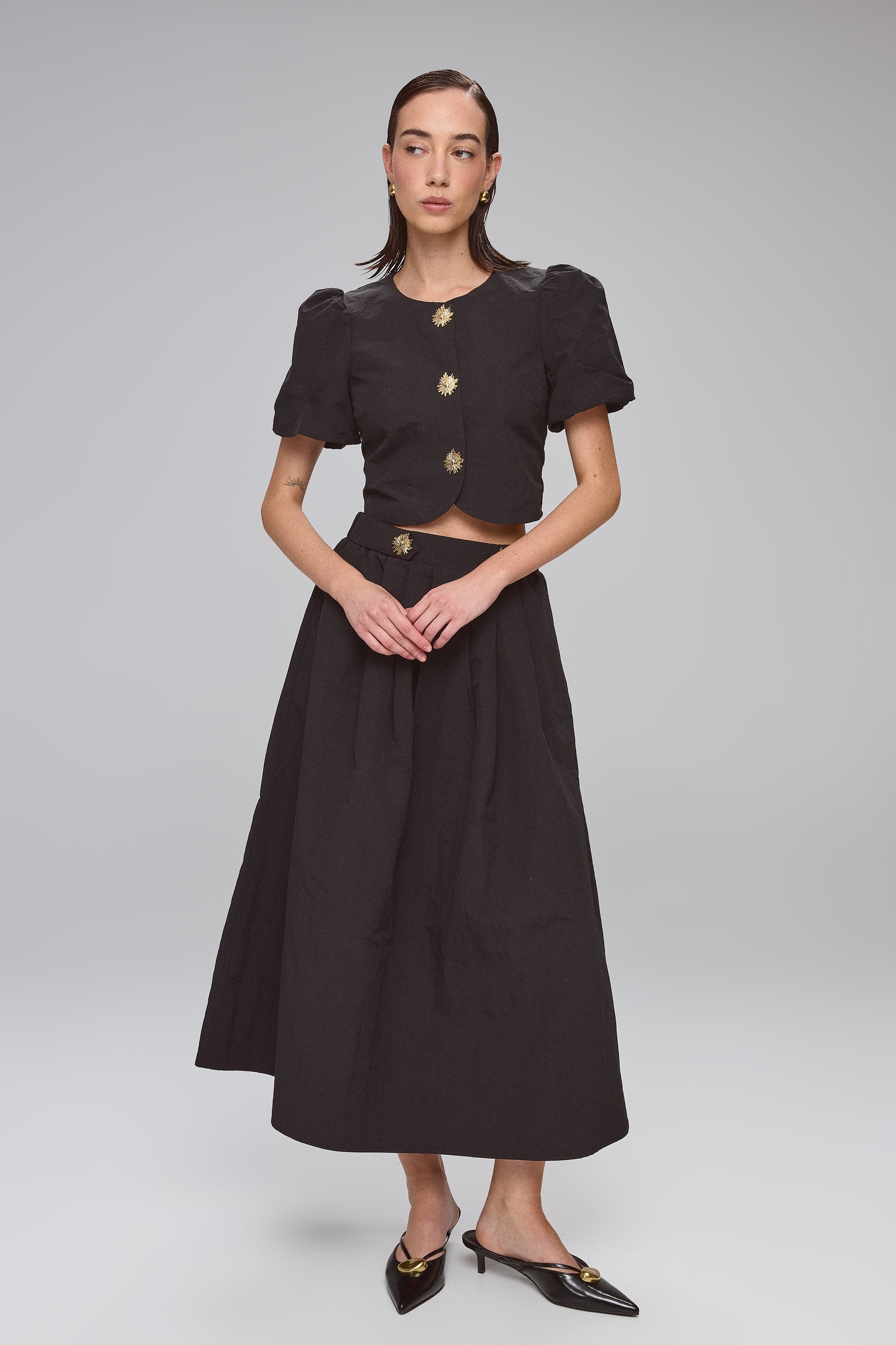 חולצה שרוול קצר עם כפתורים מוזהבים סט