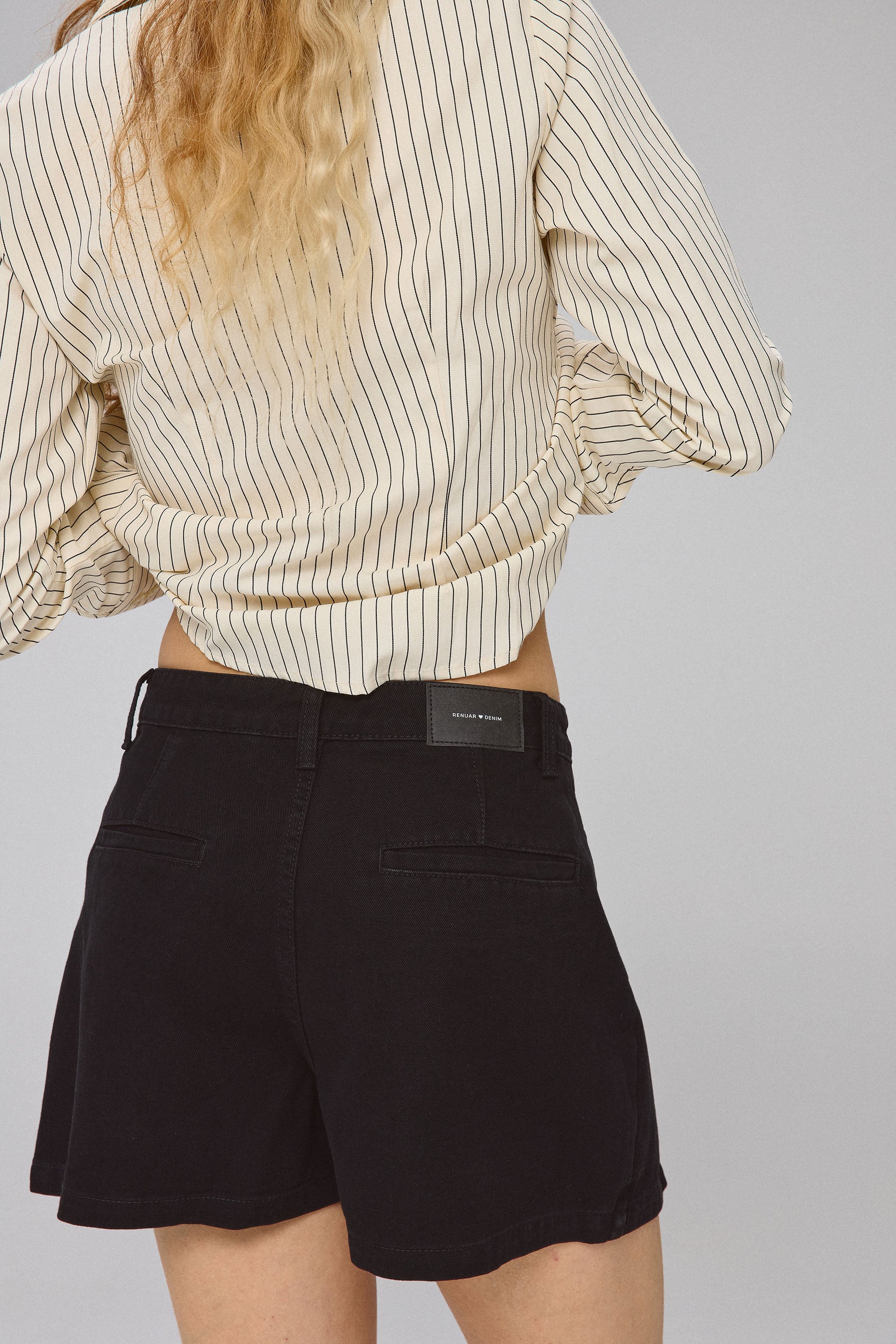 סקורט ג'ינס קפל