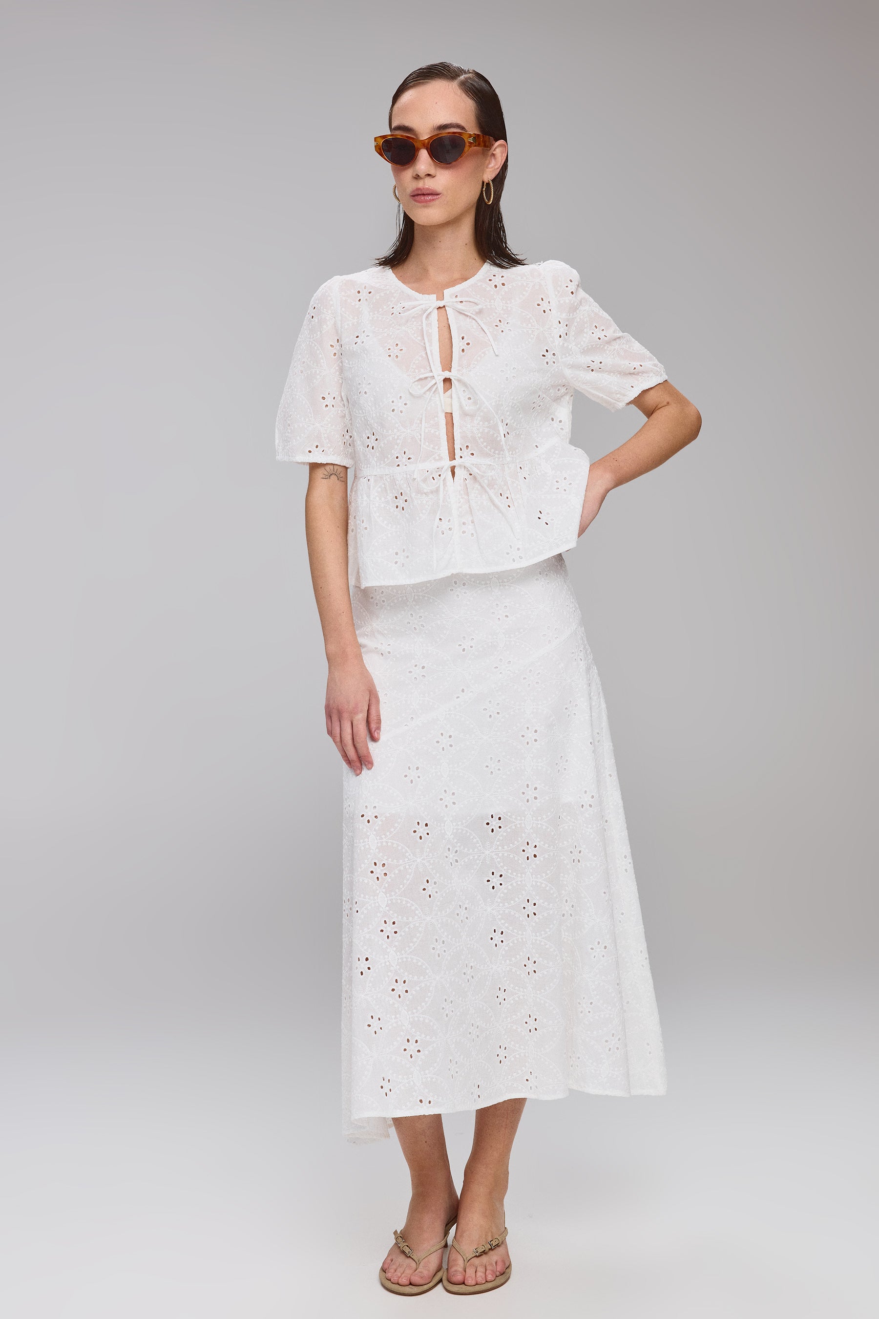 חצאית תחרה מידי סט