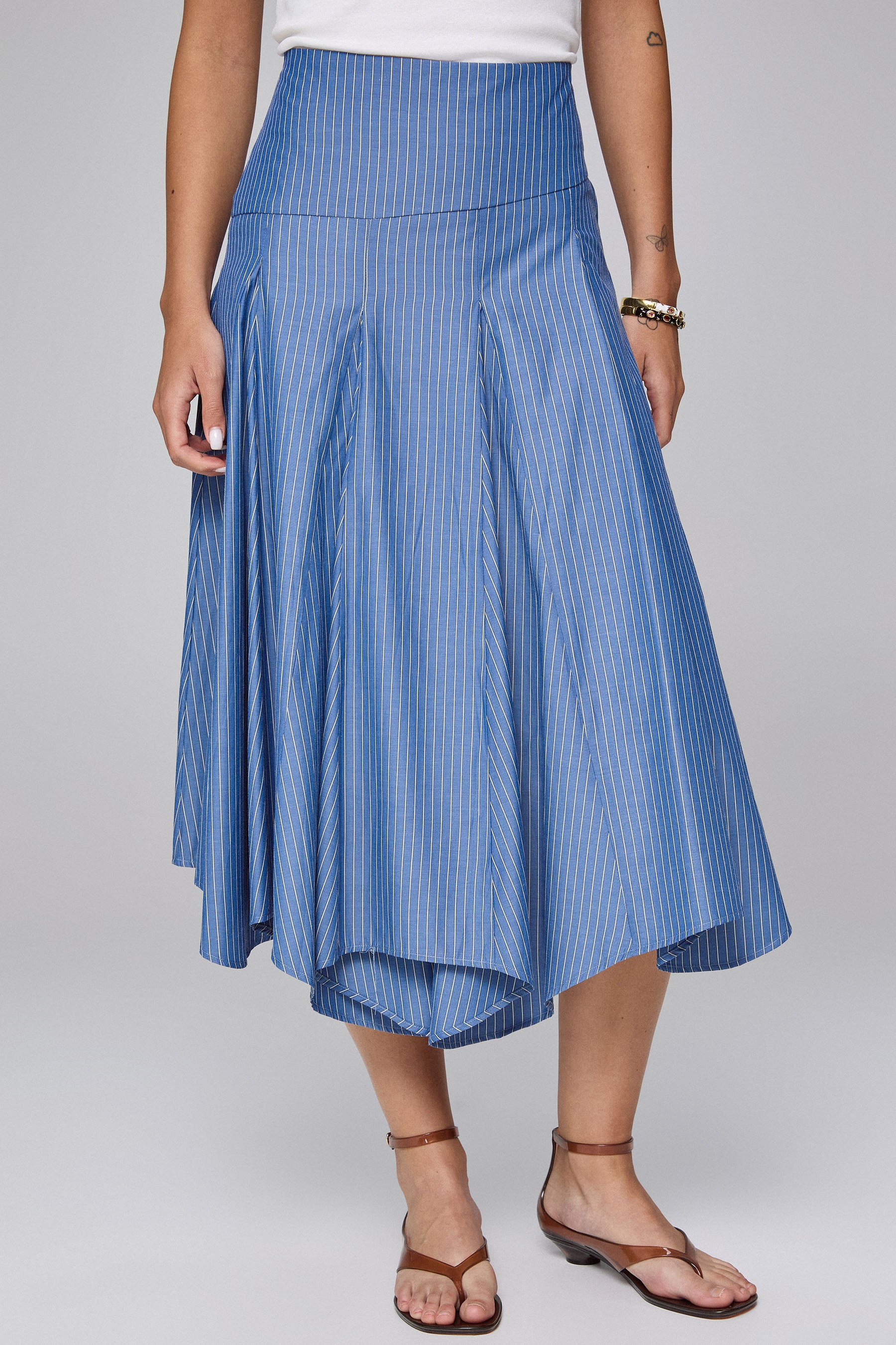 חצאית פסים א- סימטרית