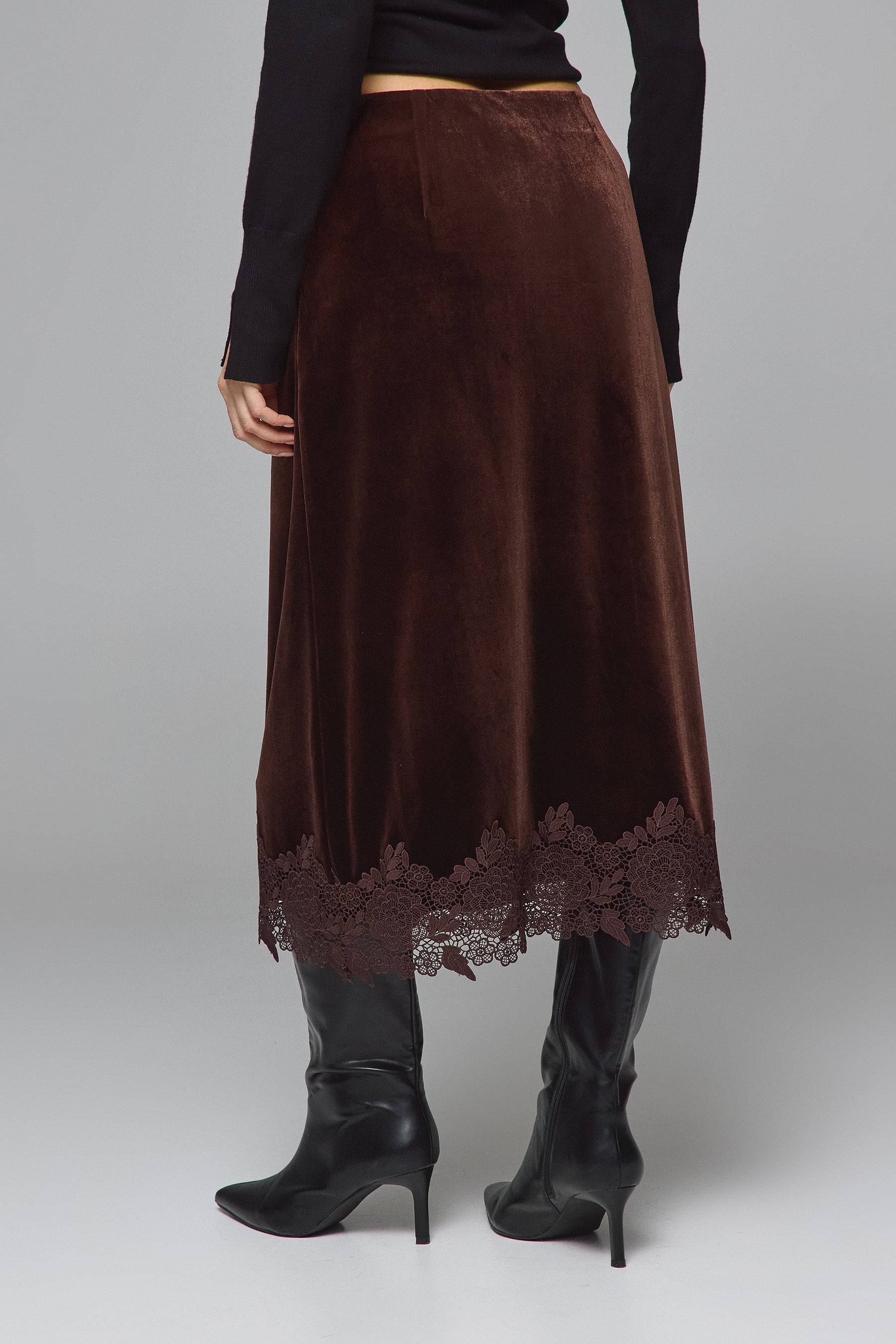 חצאית מידי קטיפה