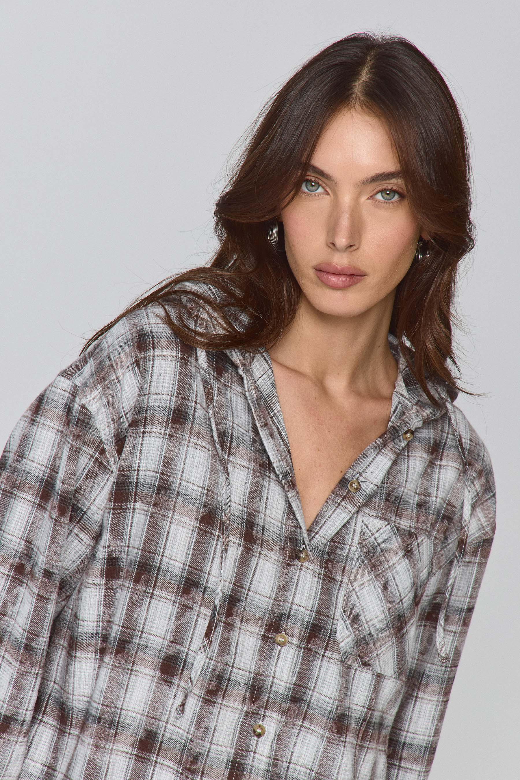 חולצה משובצת קפוצ'ון