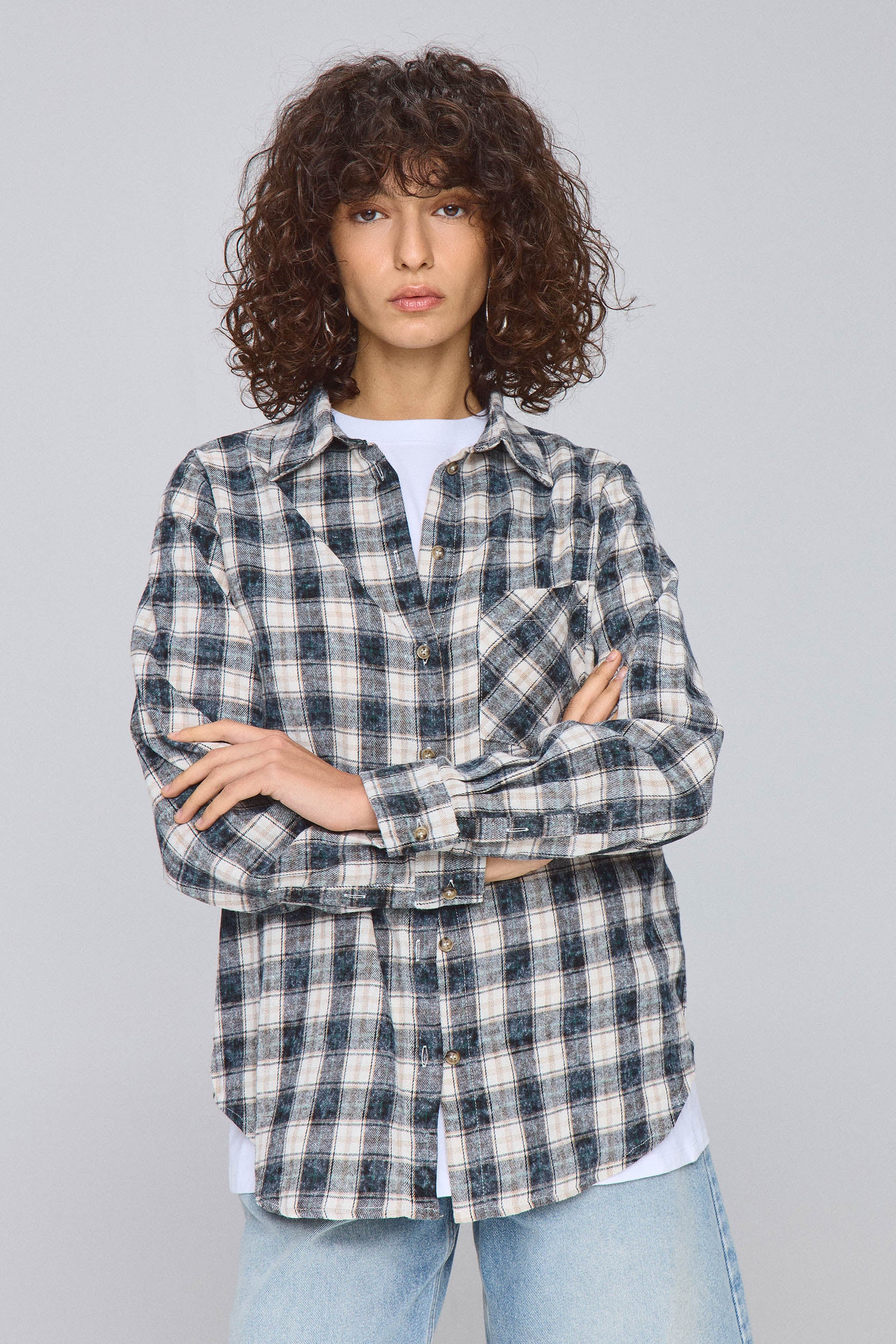 חולצה משובצת דיסטרוי