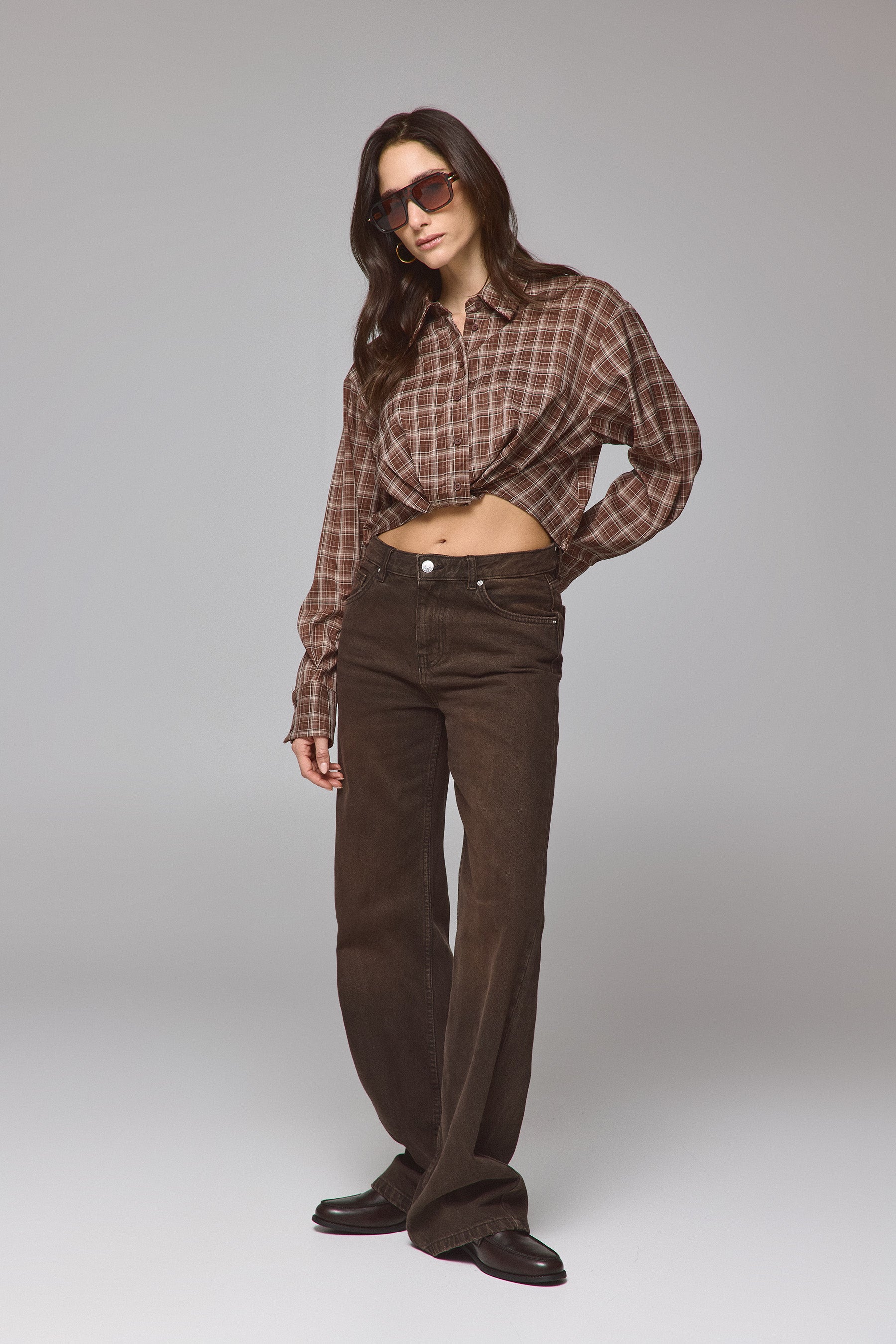 חולצה משובצת סיבוב