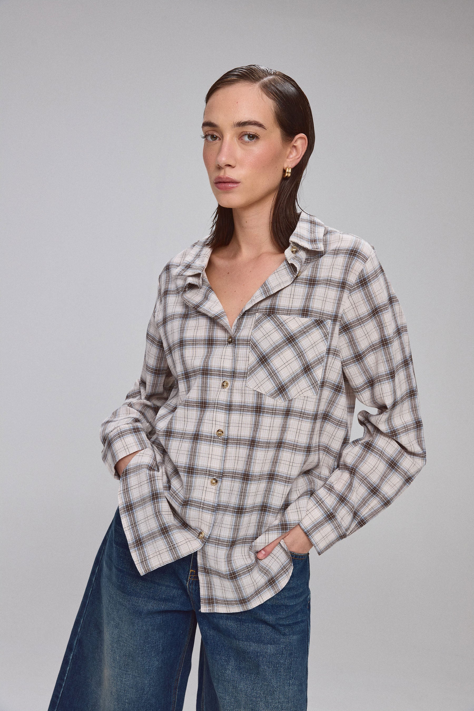 חולצה משובצת אור