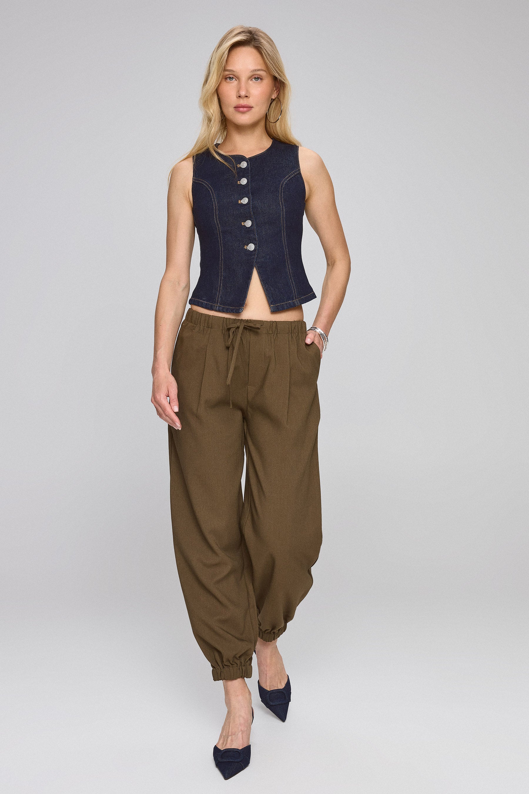 מכנסיים גומי במכפלת