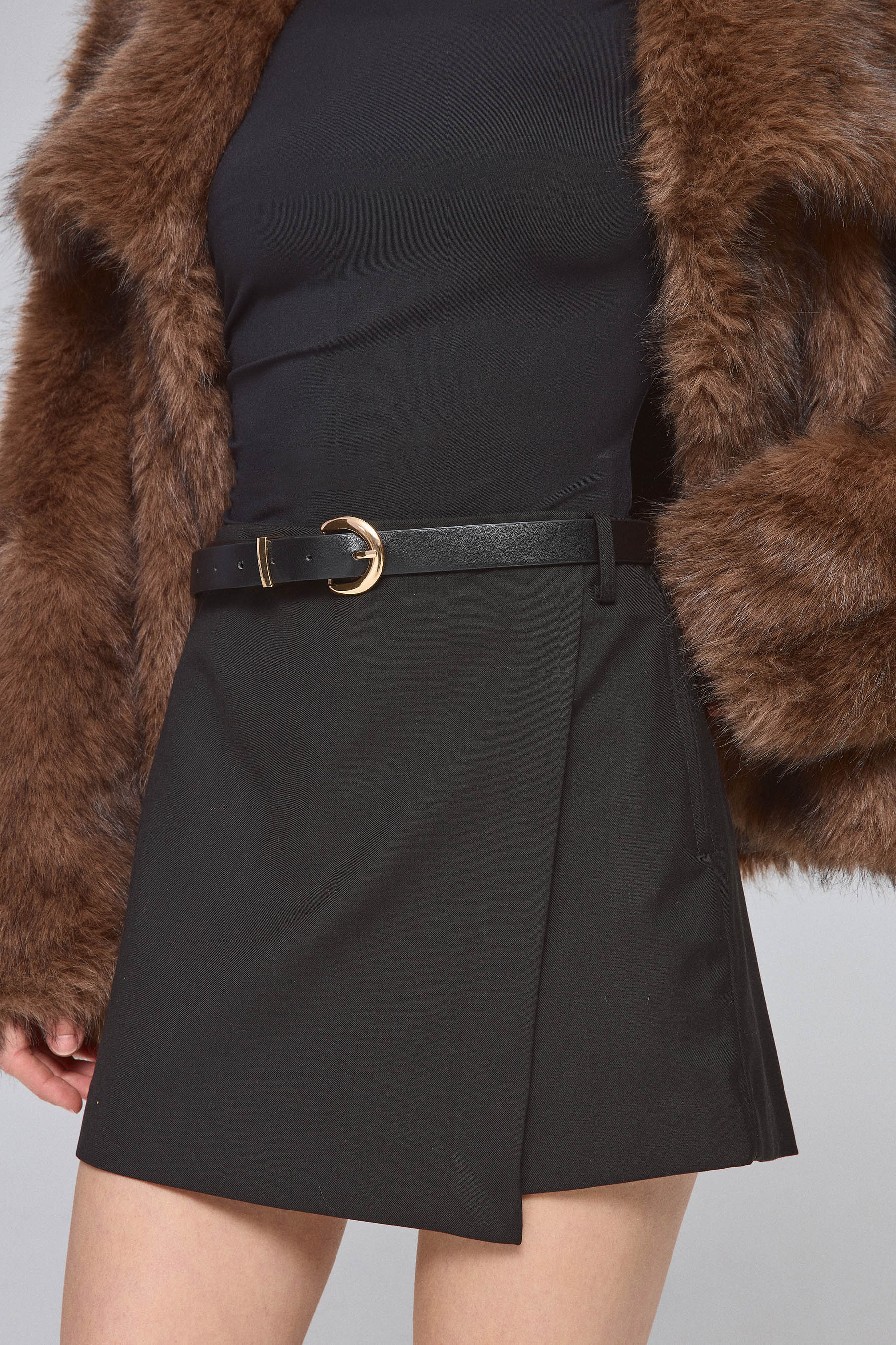 סקורט עם חגורה