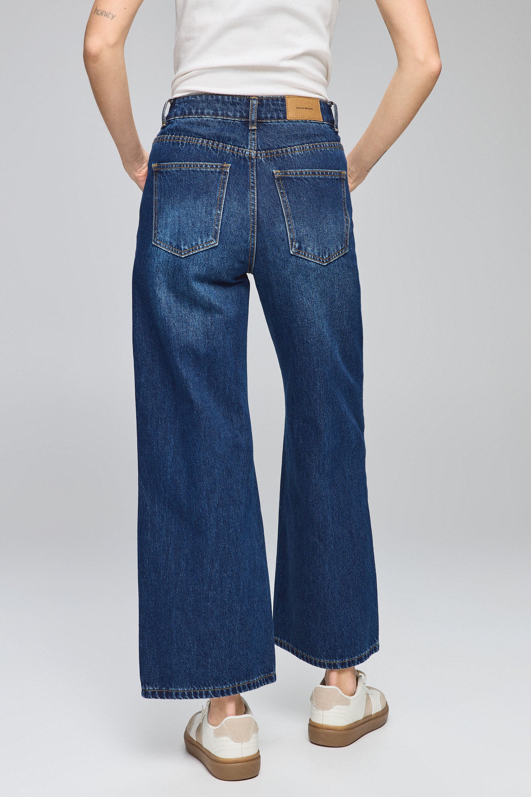 ג'ינס קרופ ישר