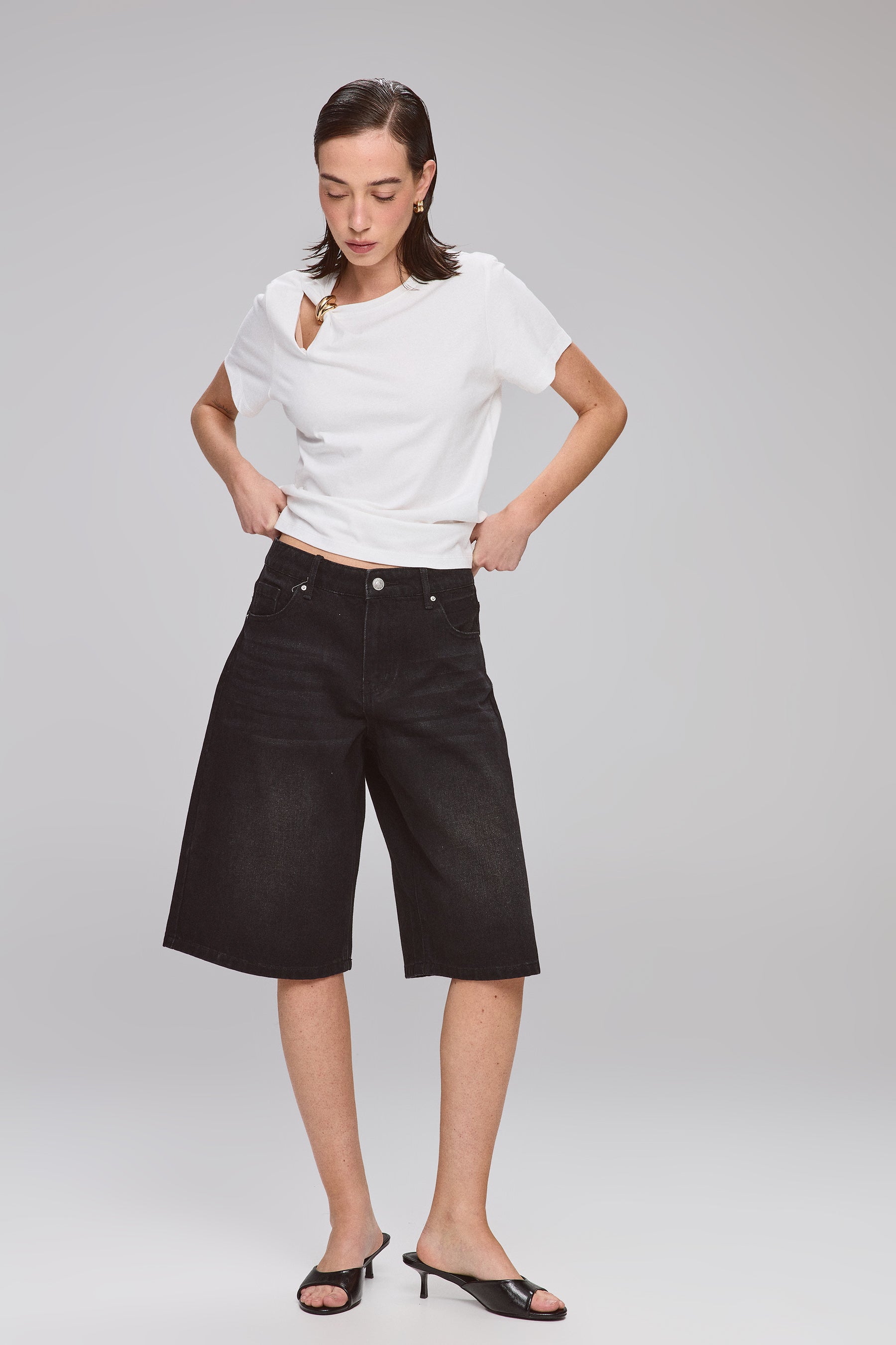 ברמודה ג'ינס לוס