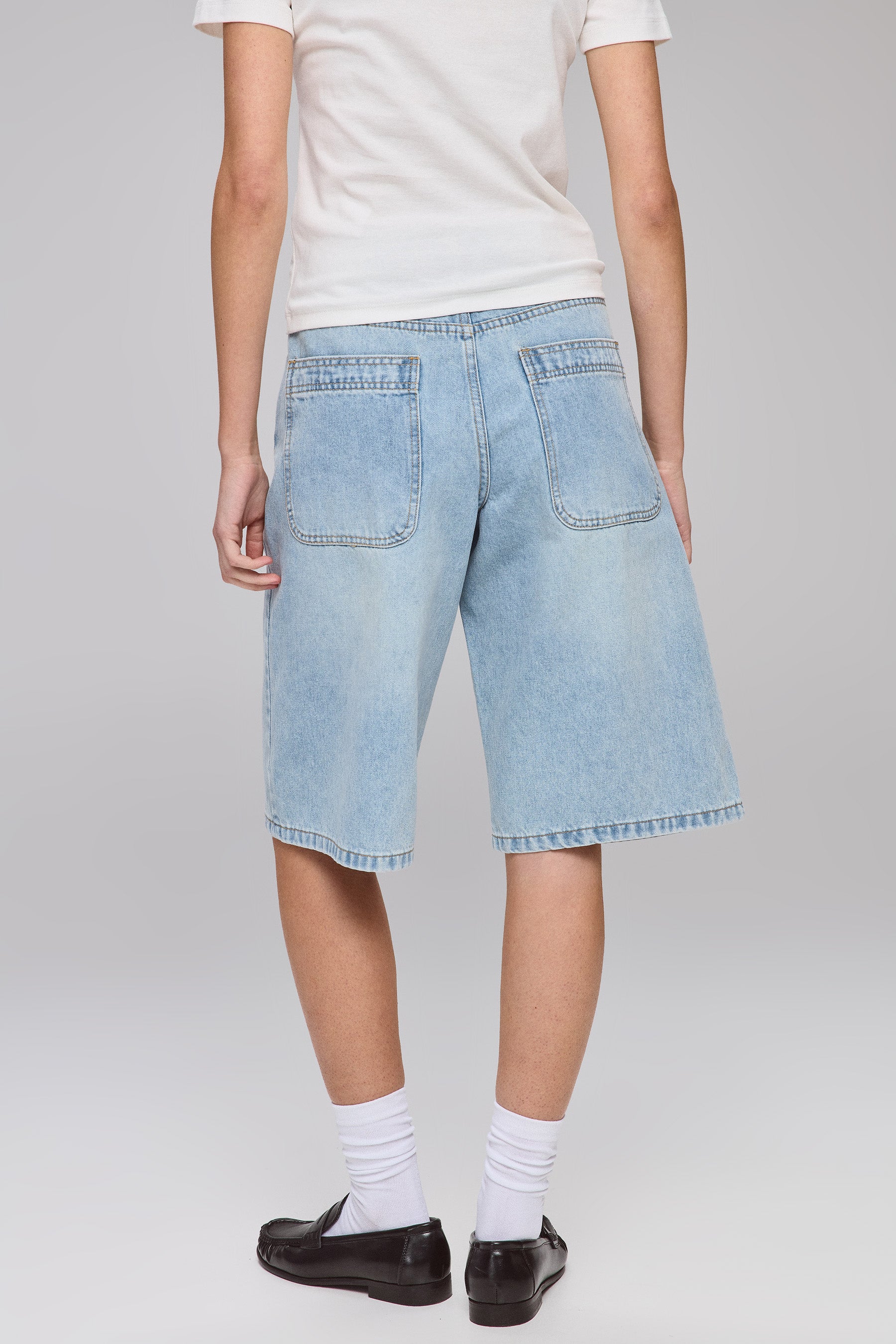 ברמודה ג'ינס לוס