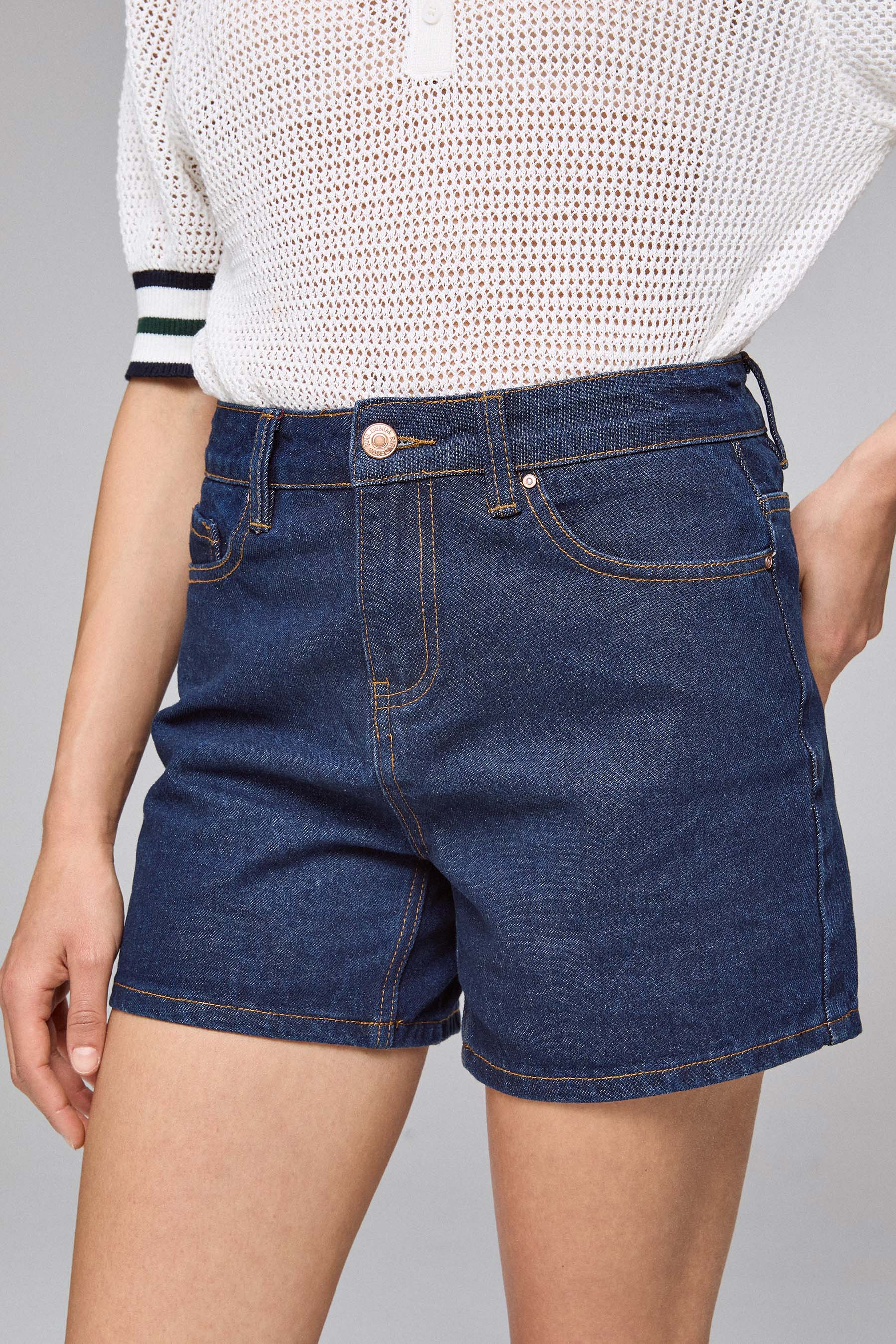 שורט גינס מאמ