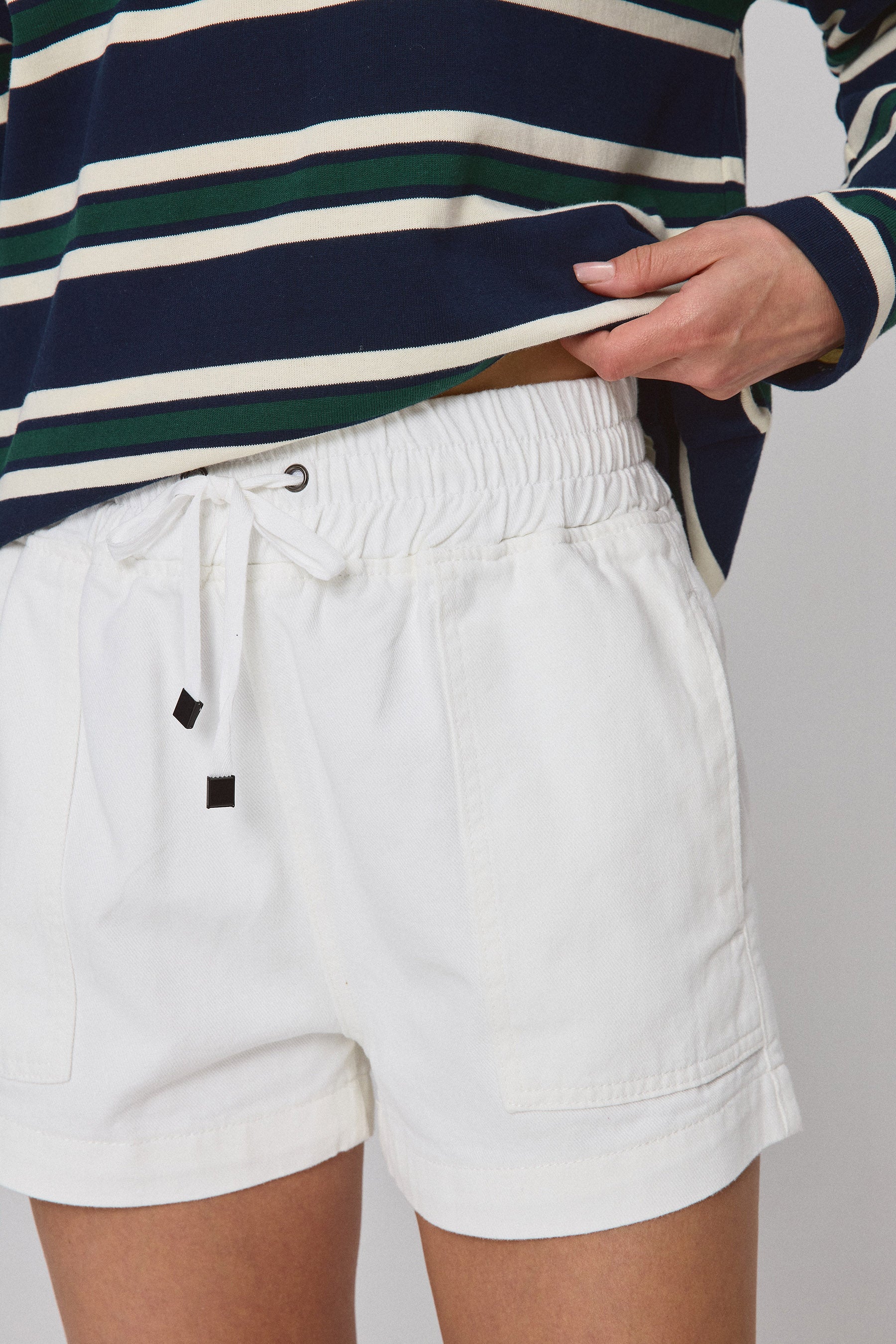 שורט גינס גומי