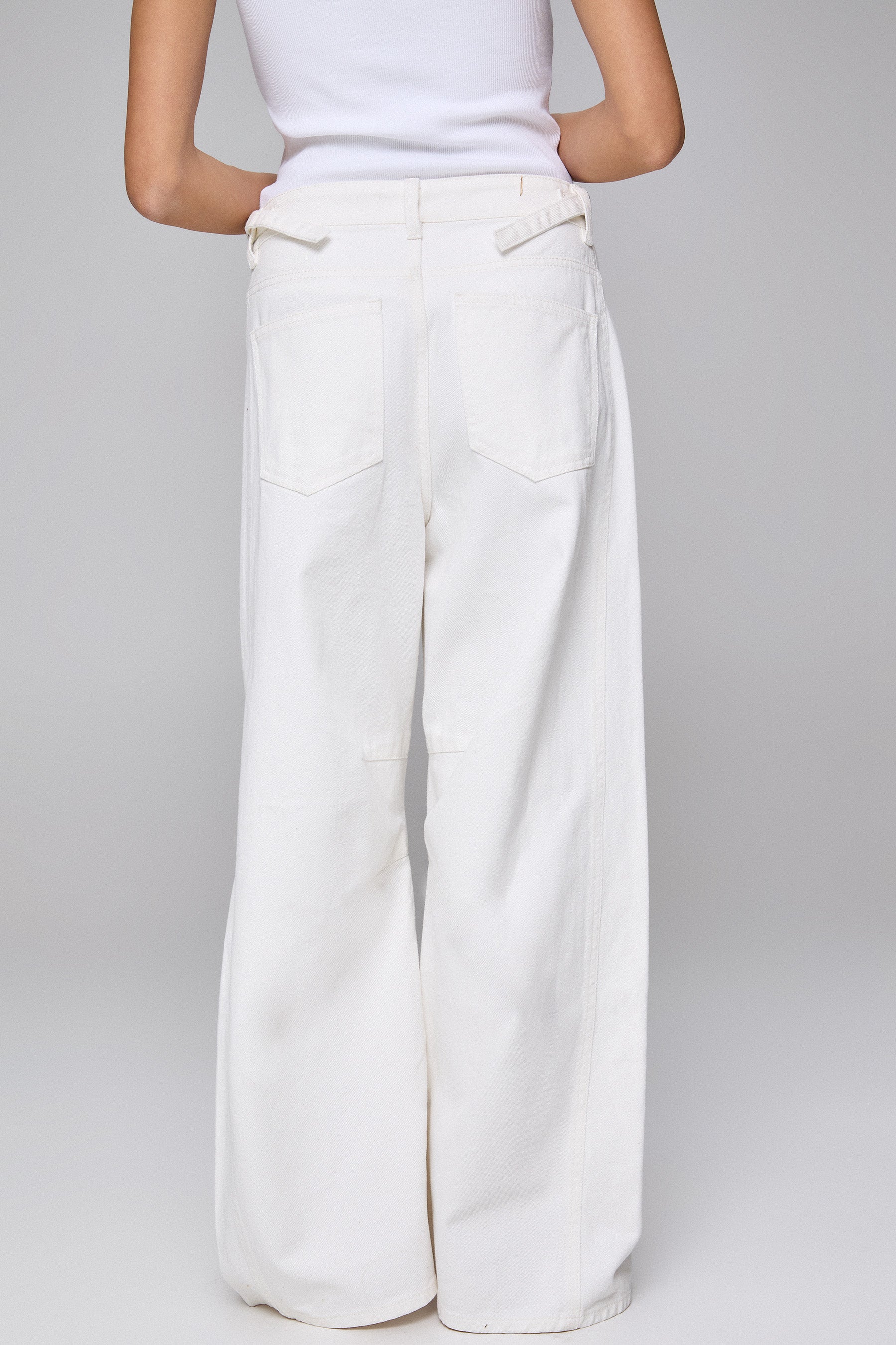 גינס לבן רצועות