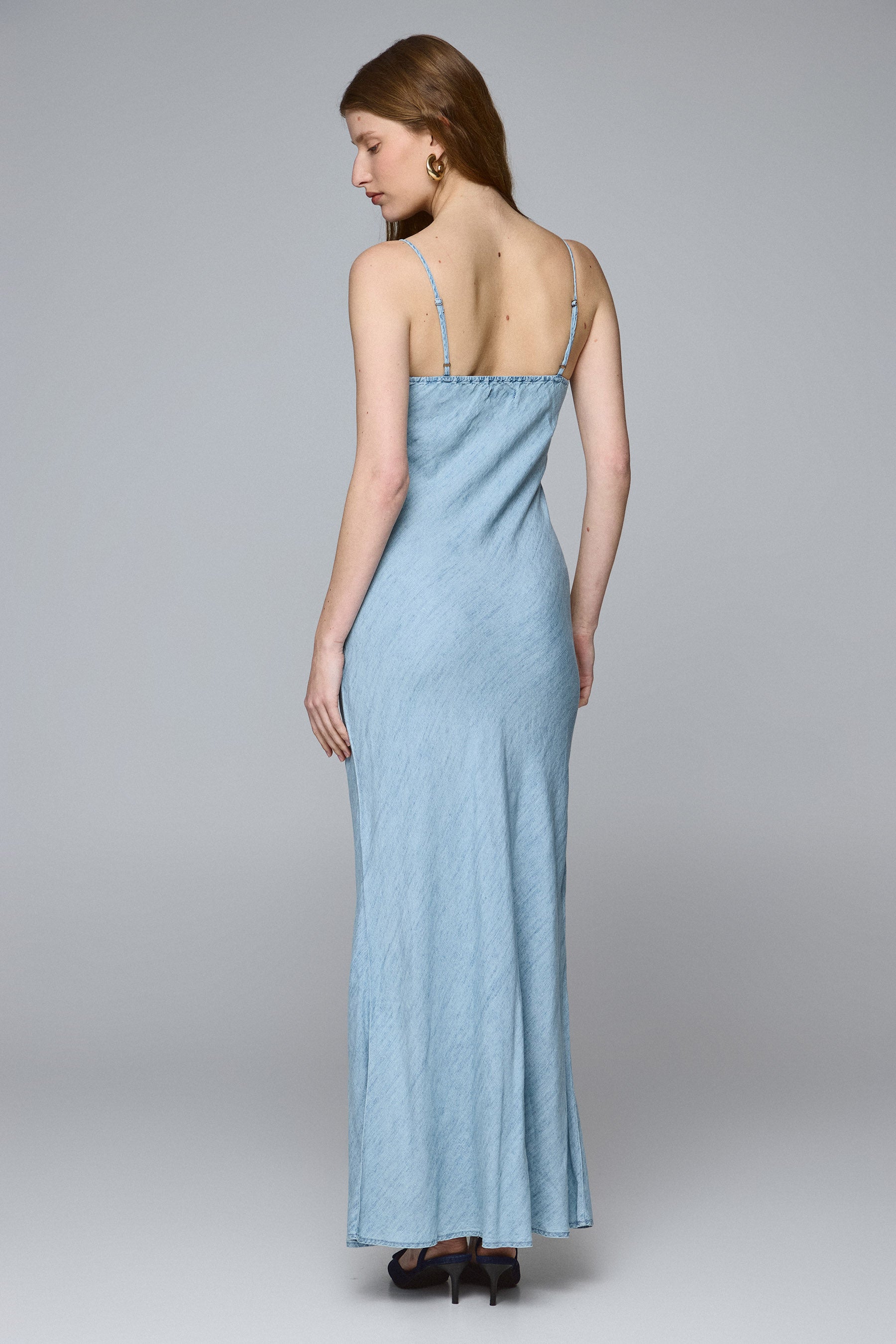 שמלת אינדיגו אלכסונית