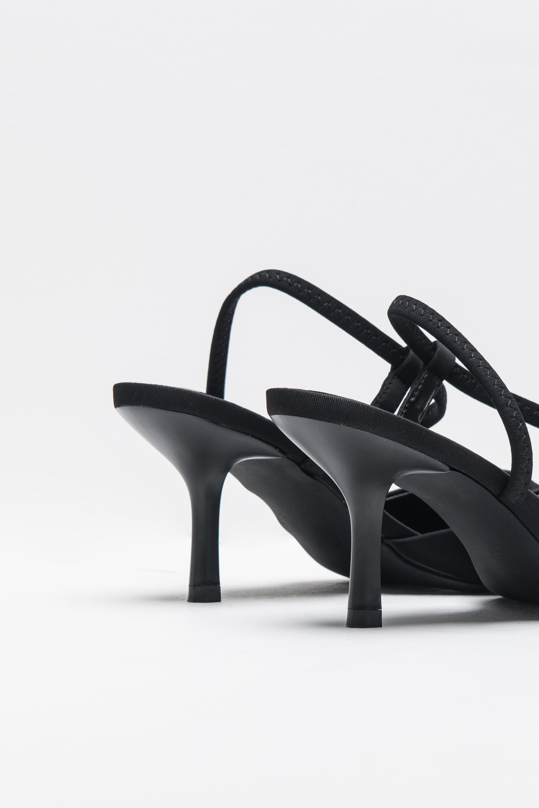 נעל עקב ג'יזל