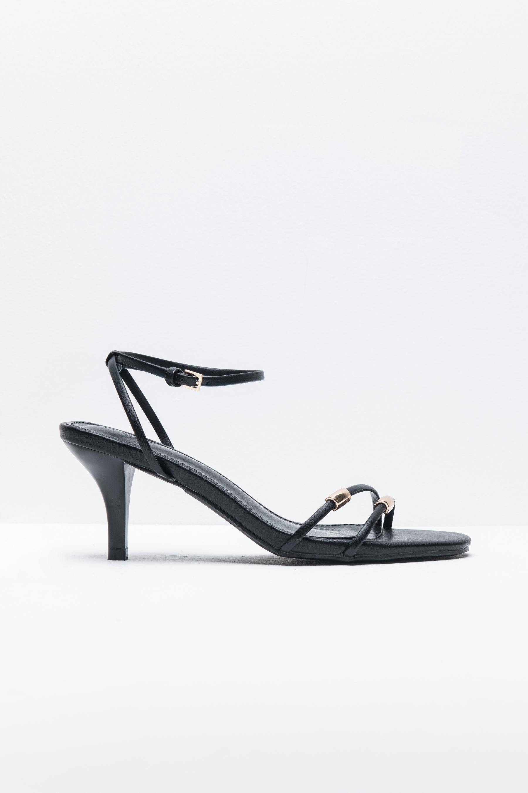 סנדל עקב ג'ואל