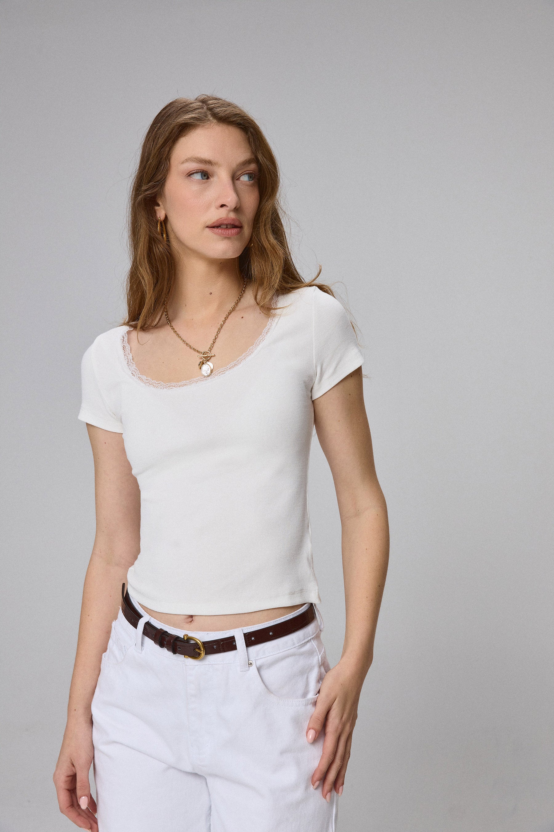 חולצת אלגנט תחרה