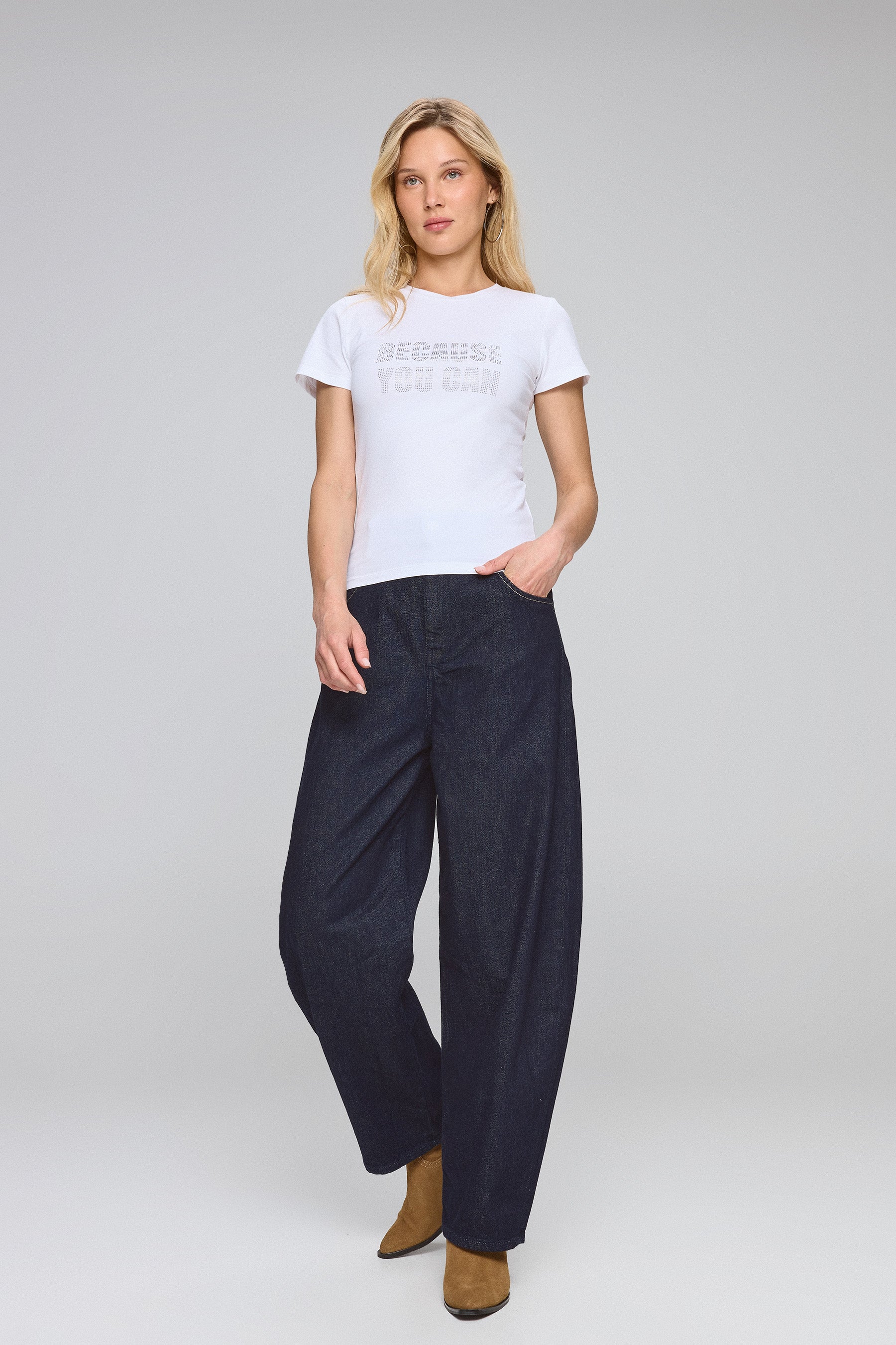 חולצת כיתובי יהלומים