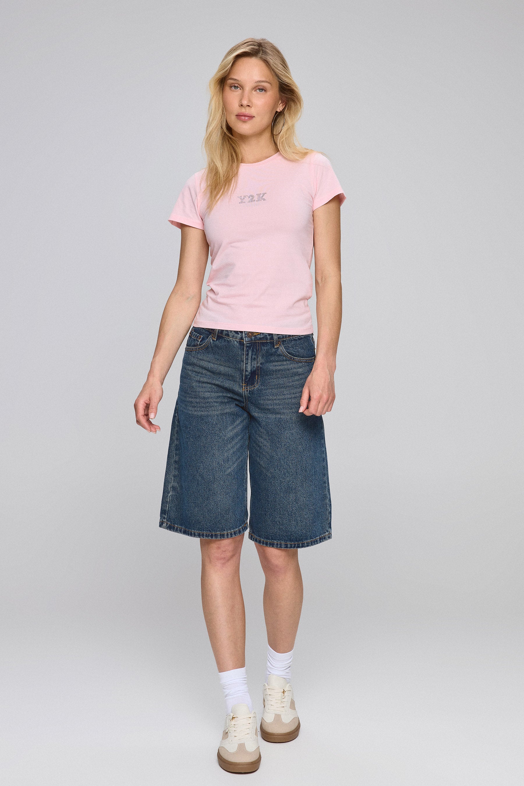 חולצת כיתובי יהלומים