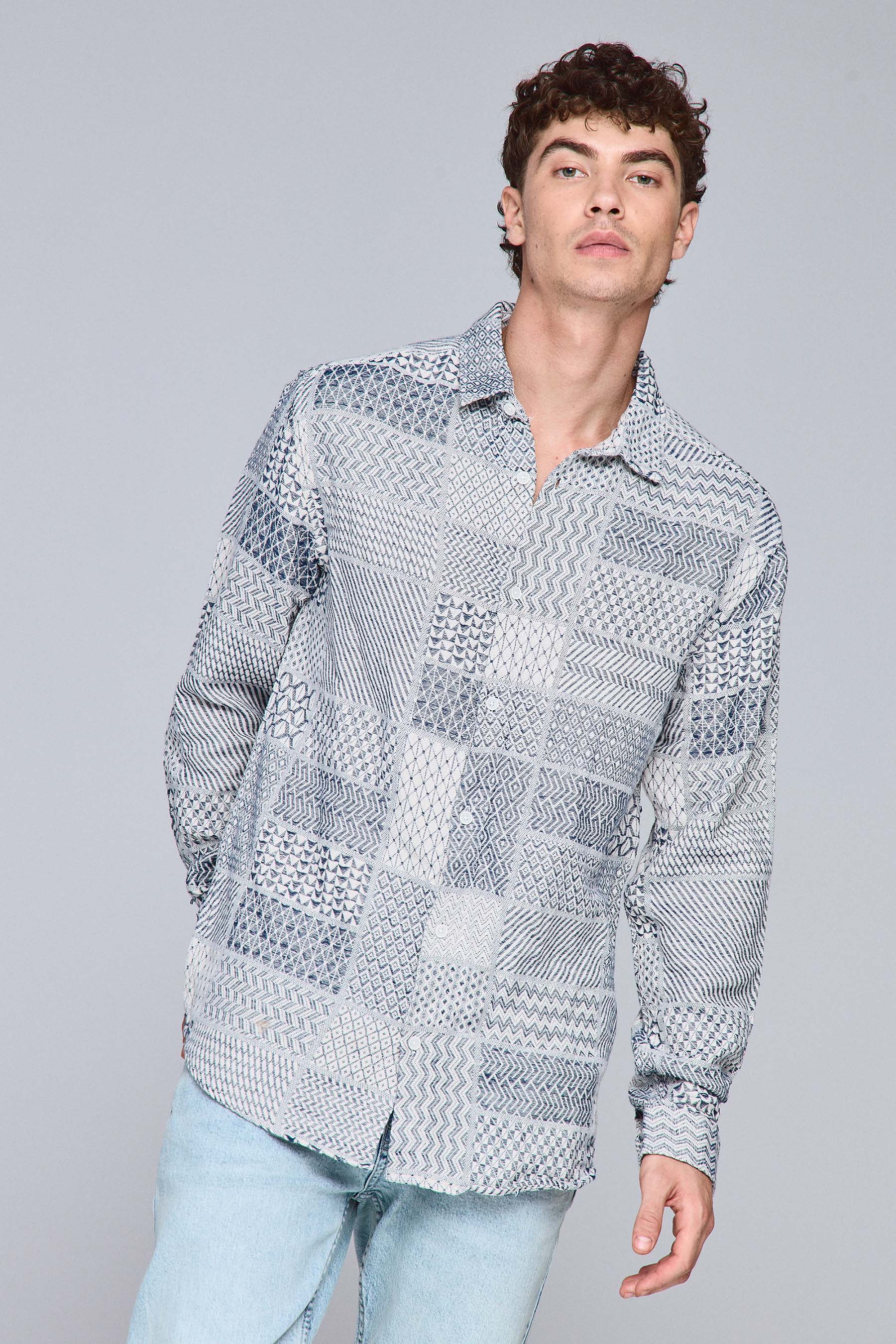 חולצת ג'קארד