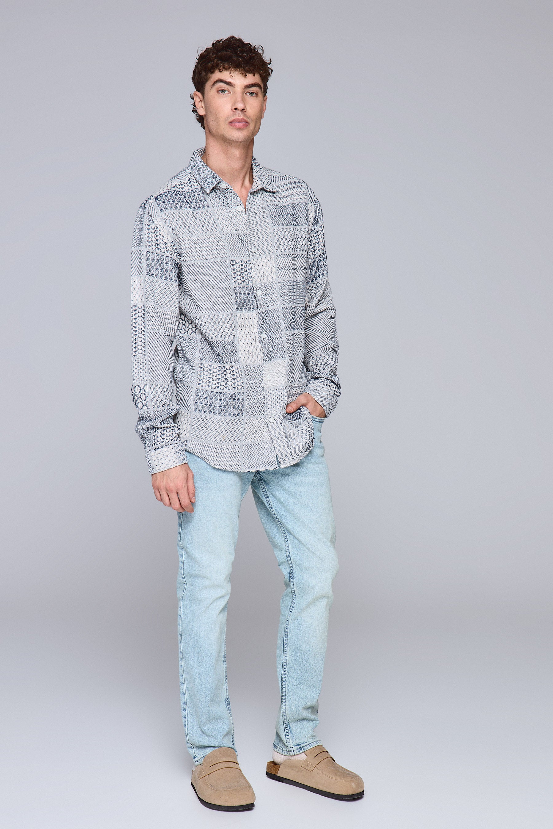 חולצת ג'קארד