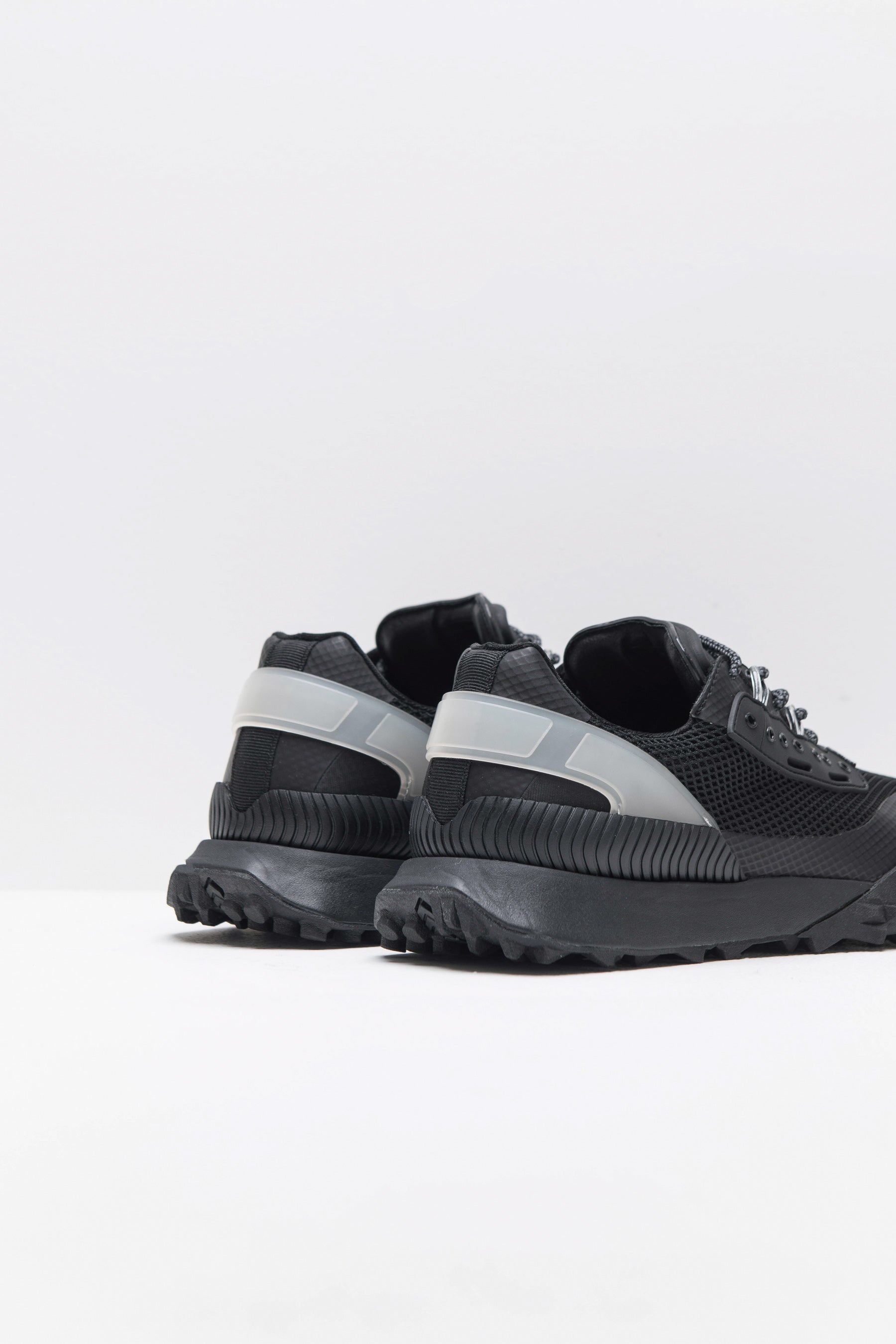 סניקרס פיינל