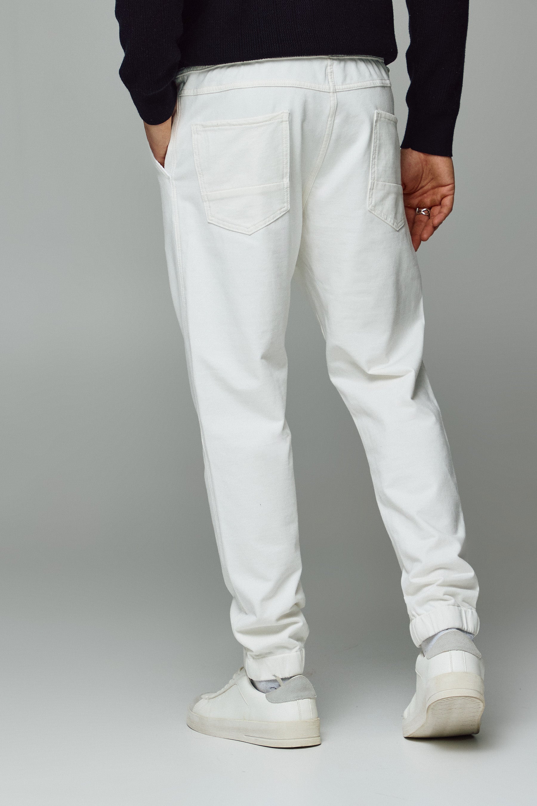 ג'ינס וויקנד ג'וגר