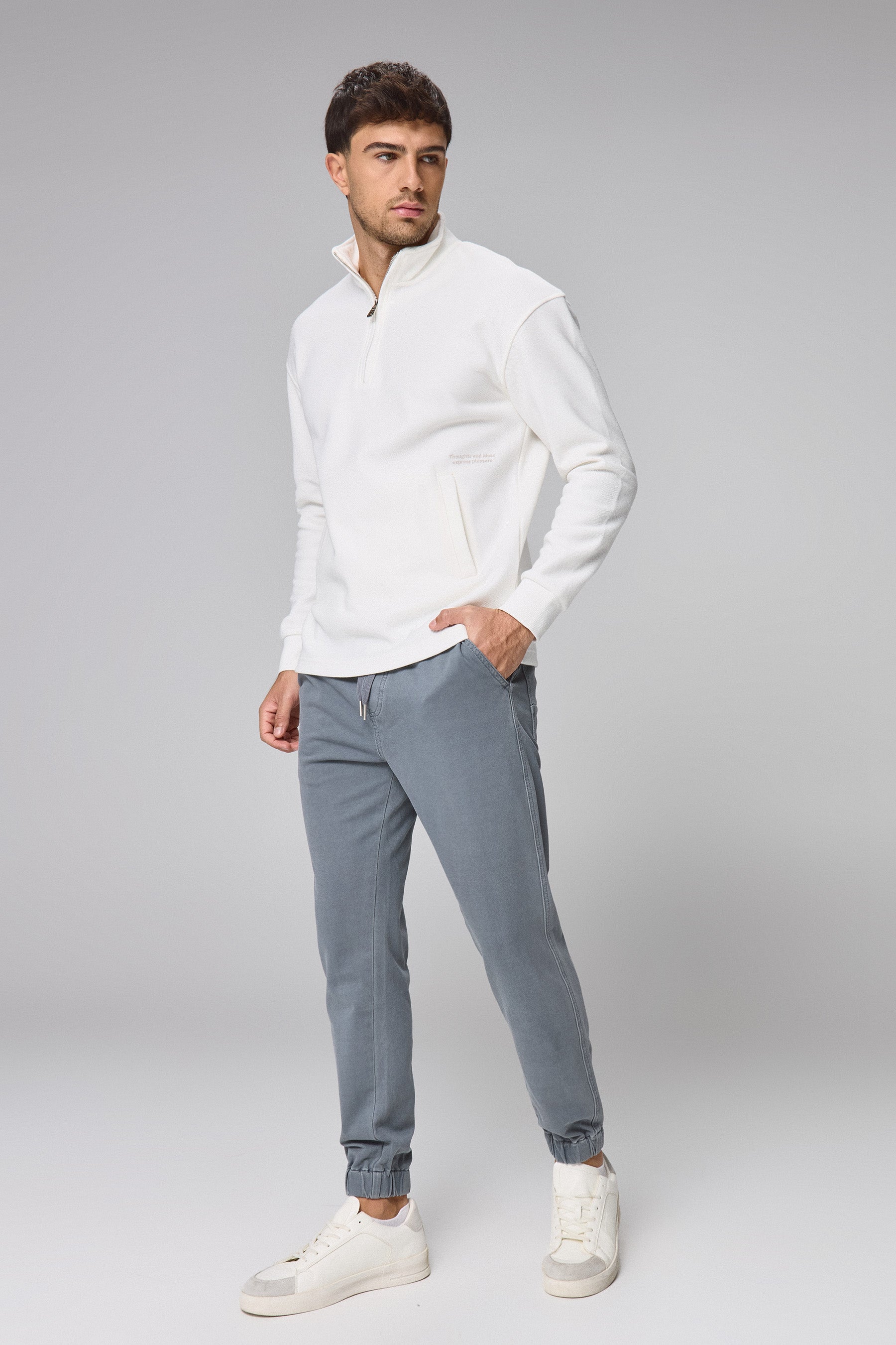 ג'ינס וויקנד ג'וגר