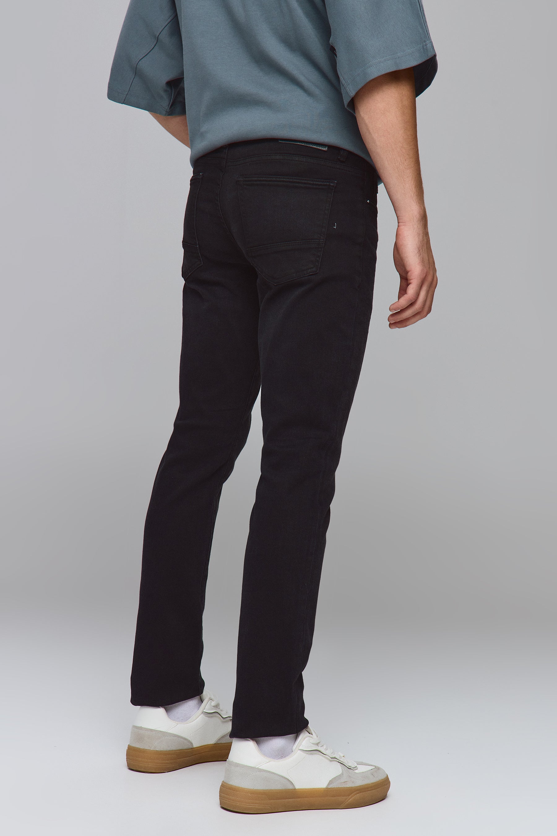 ג'ינס מאדוק טופ