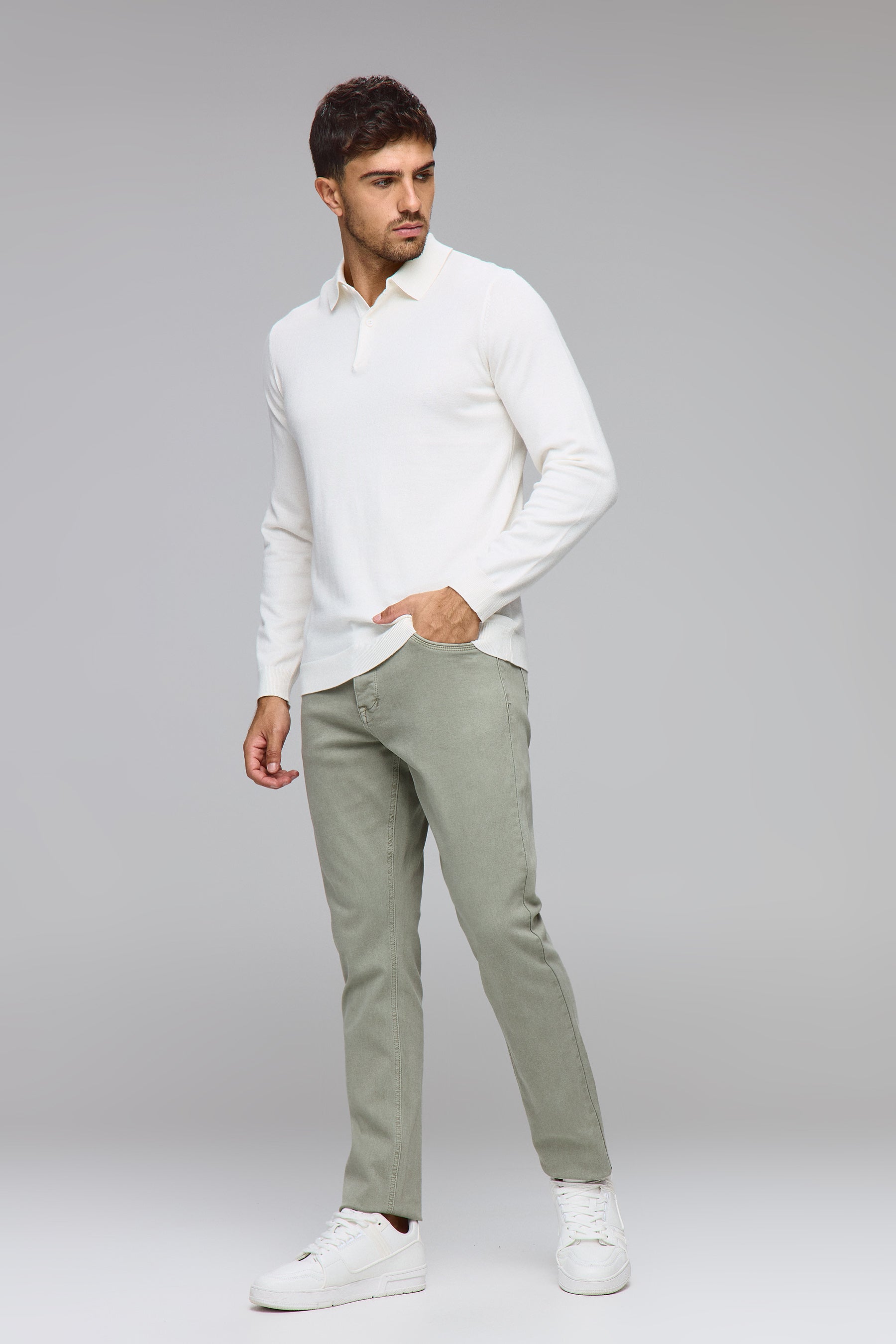 ג'ינס מאדוק קולור