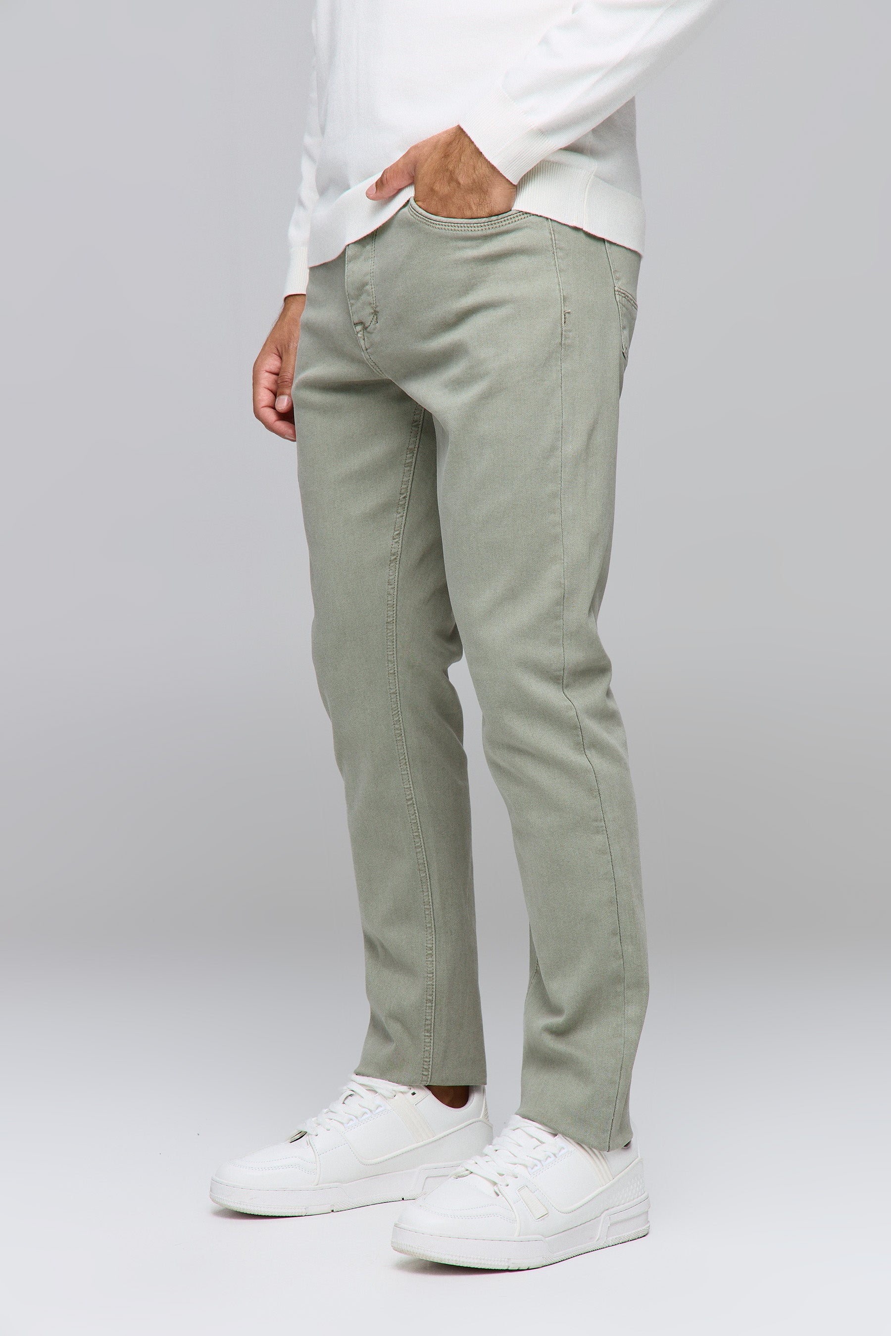 ג'ינס מאדוק קולור