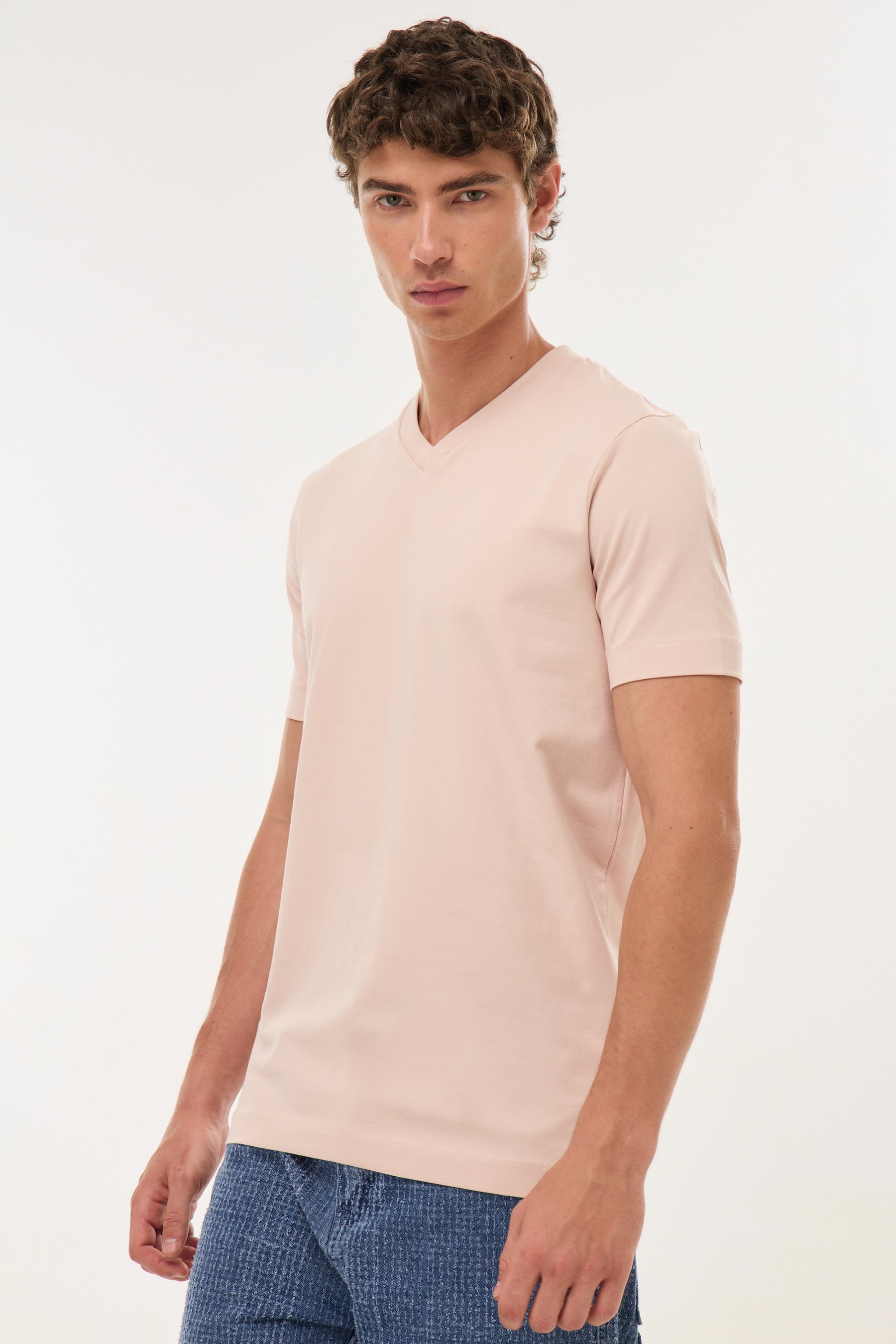 טישירט וי בייסיק לייקרה