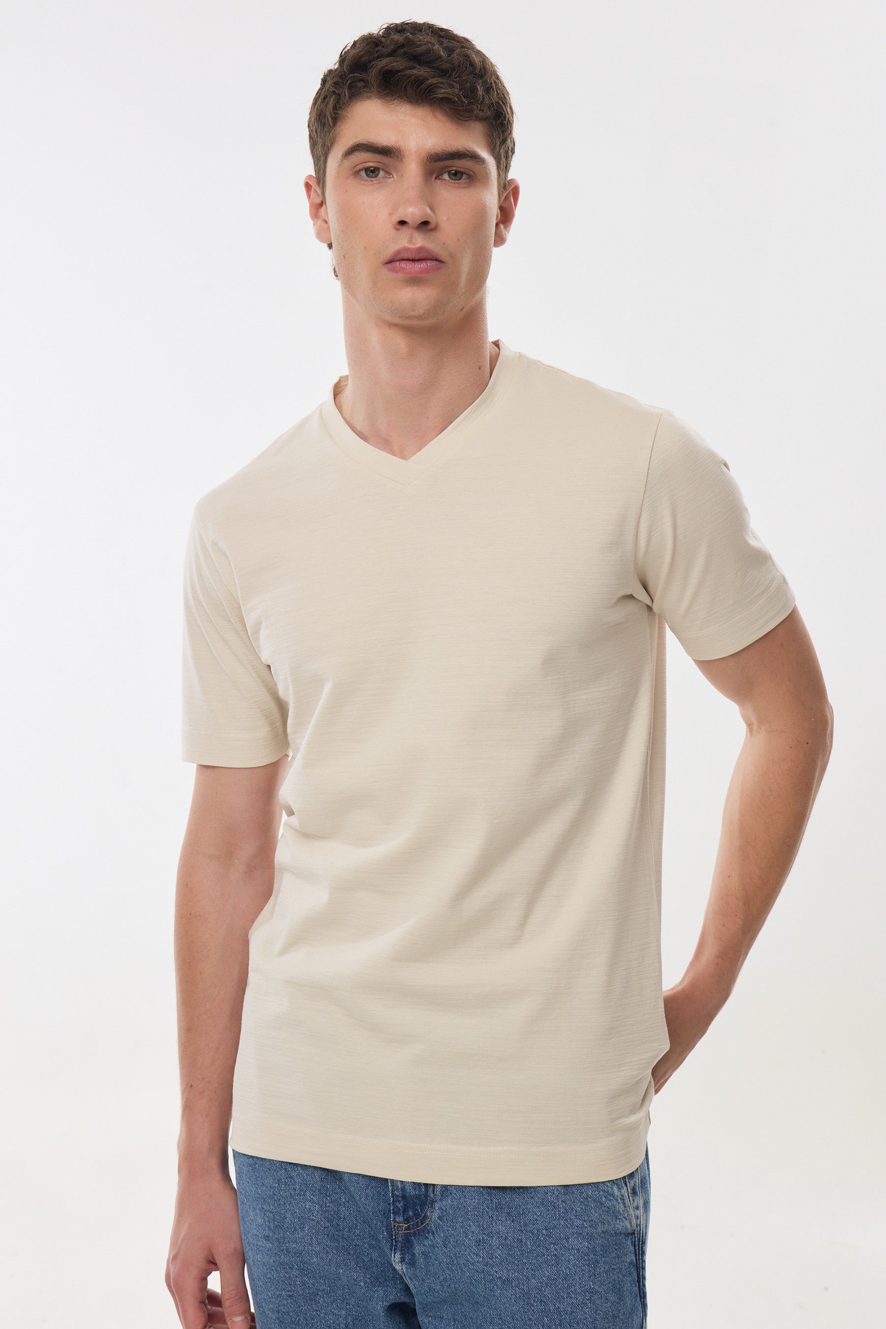 טישירט וי מלאנג'