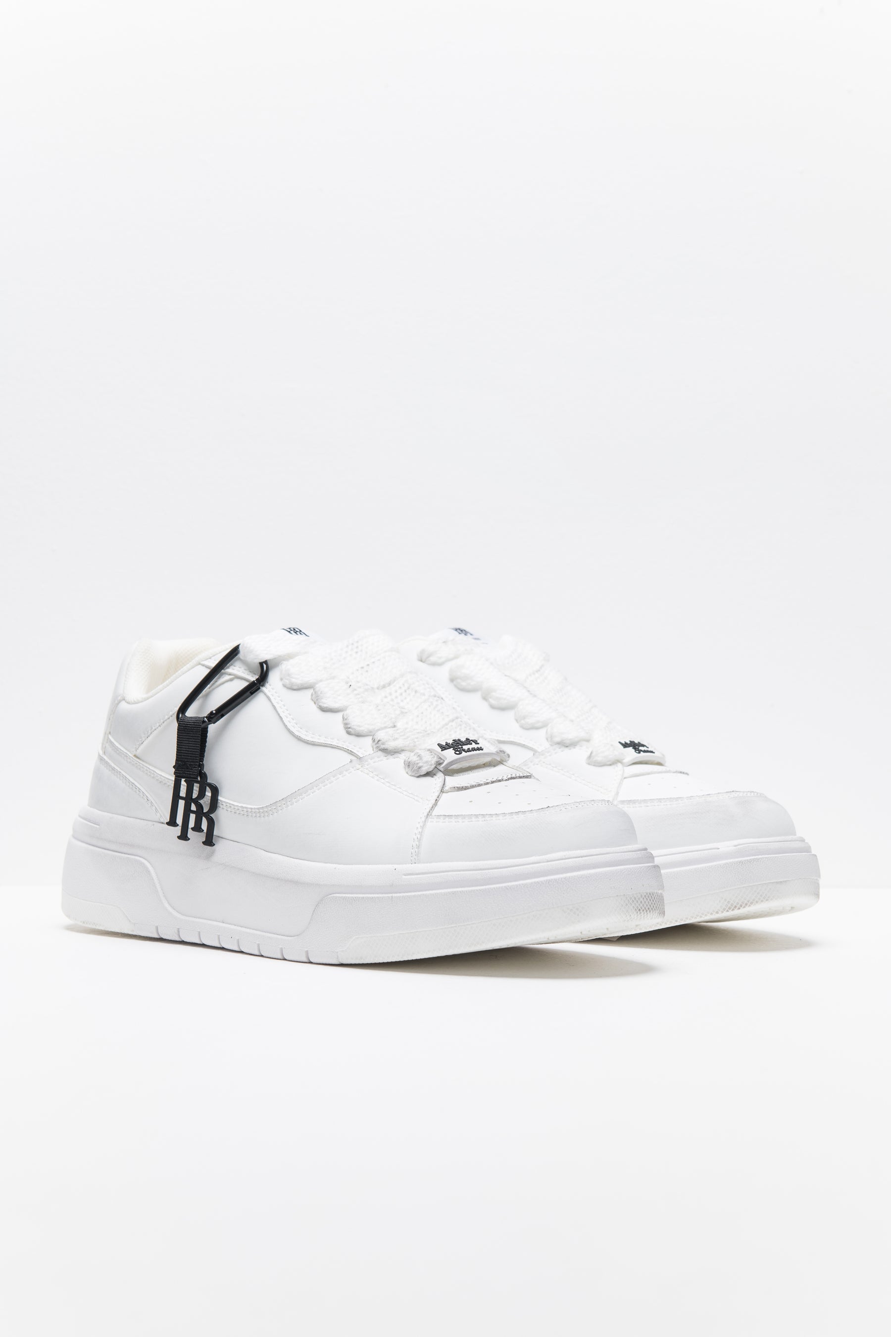 סניקרס מאסטר