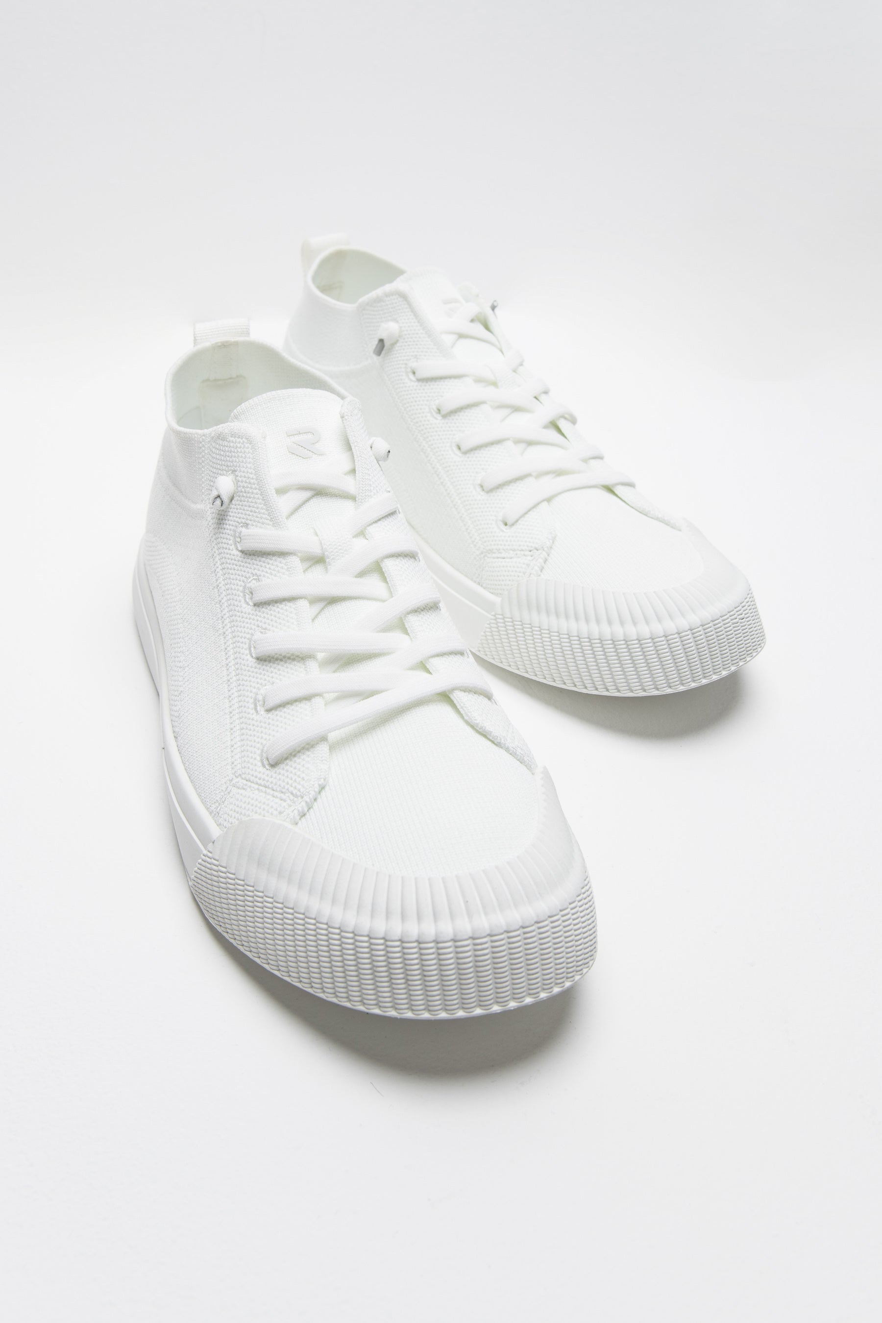 סניקרס וואן