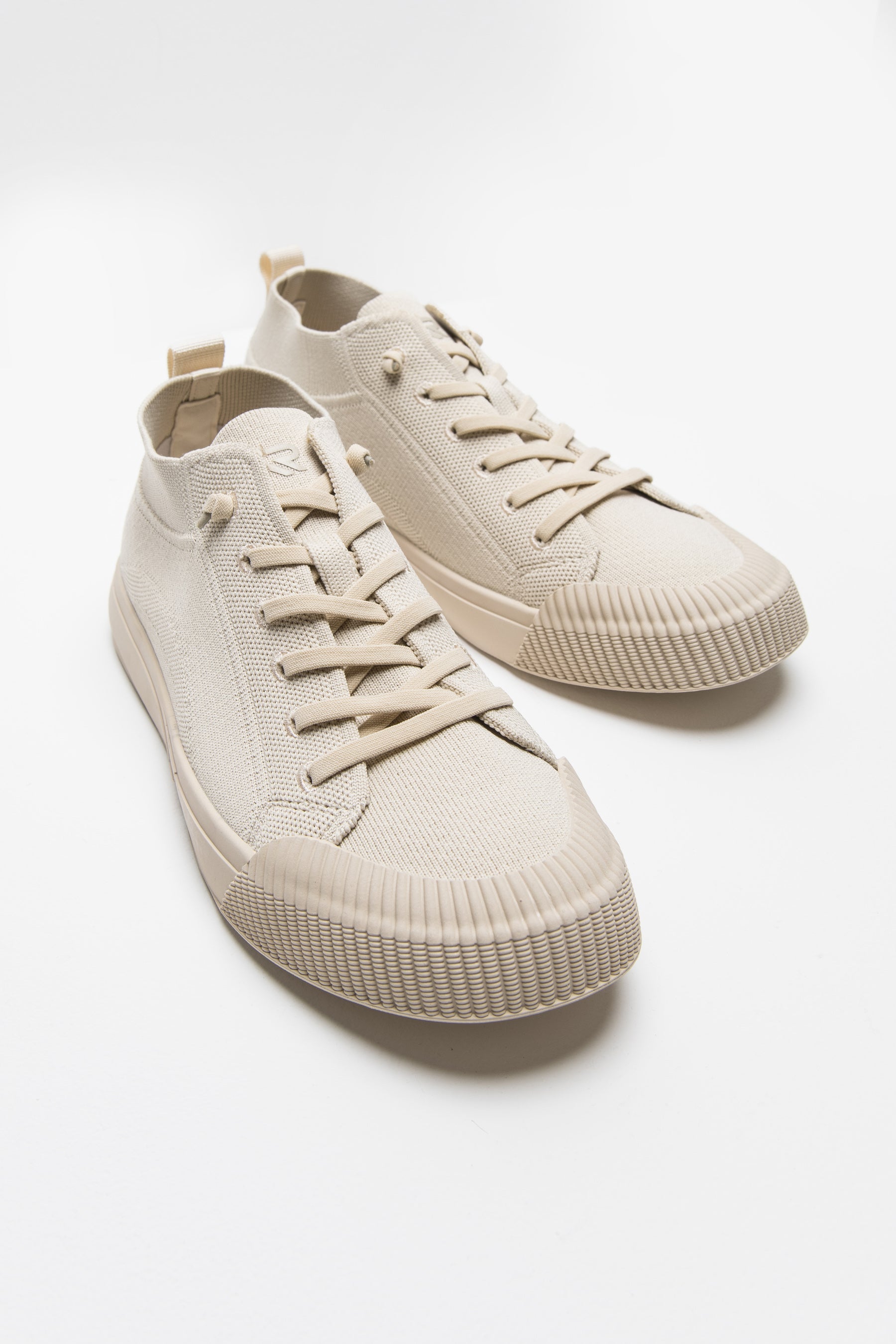 סניקרס וואן