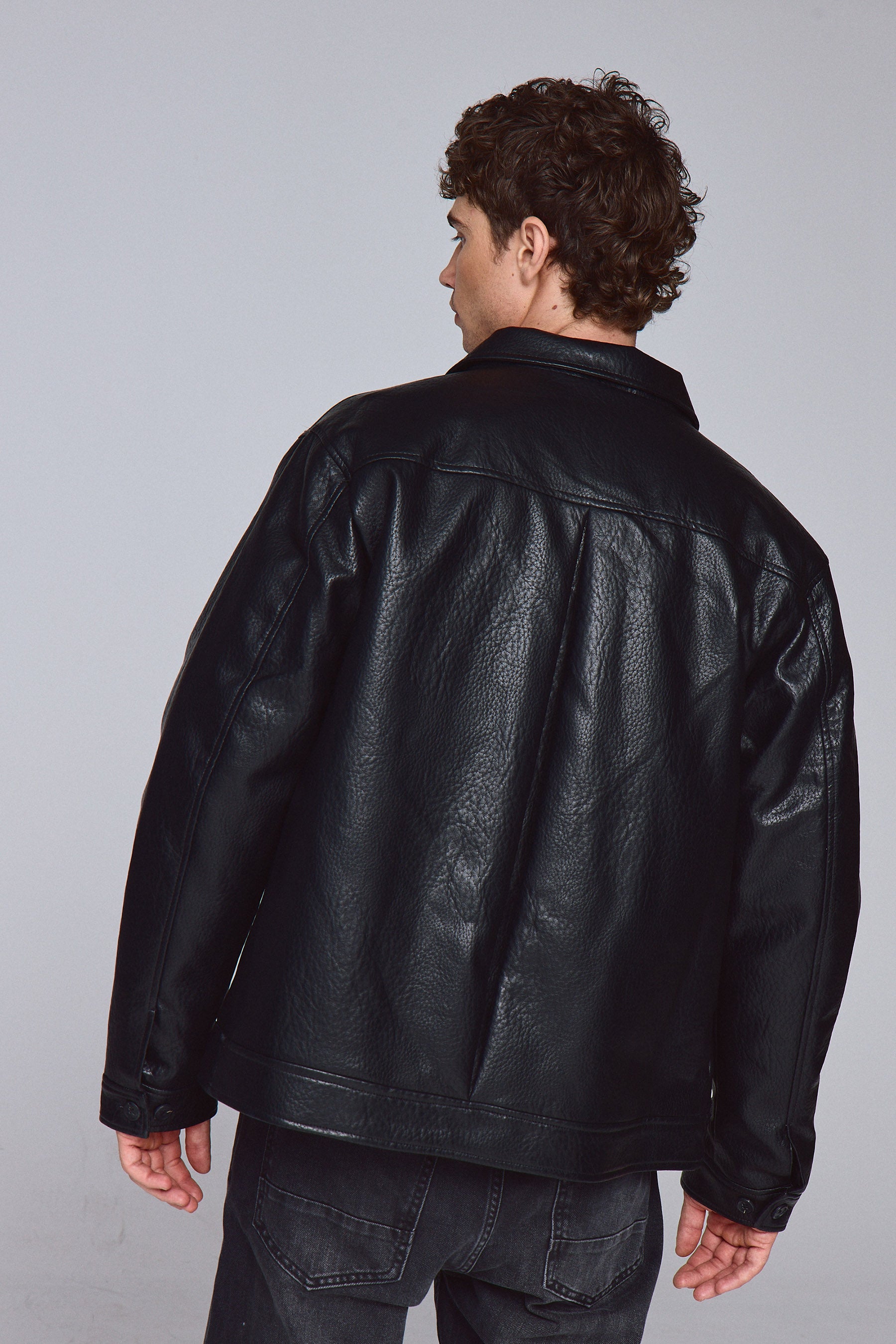 ג'קט קרוסבי