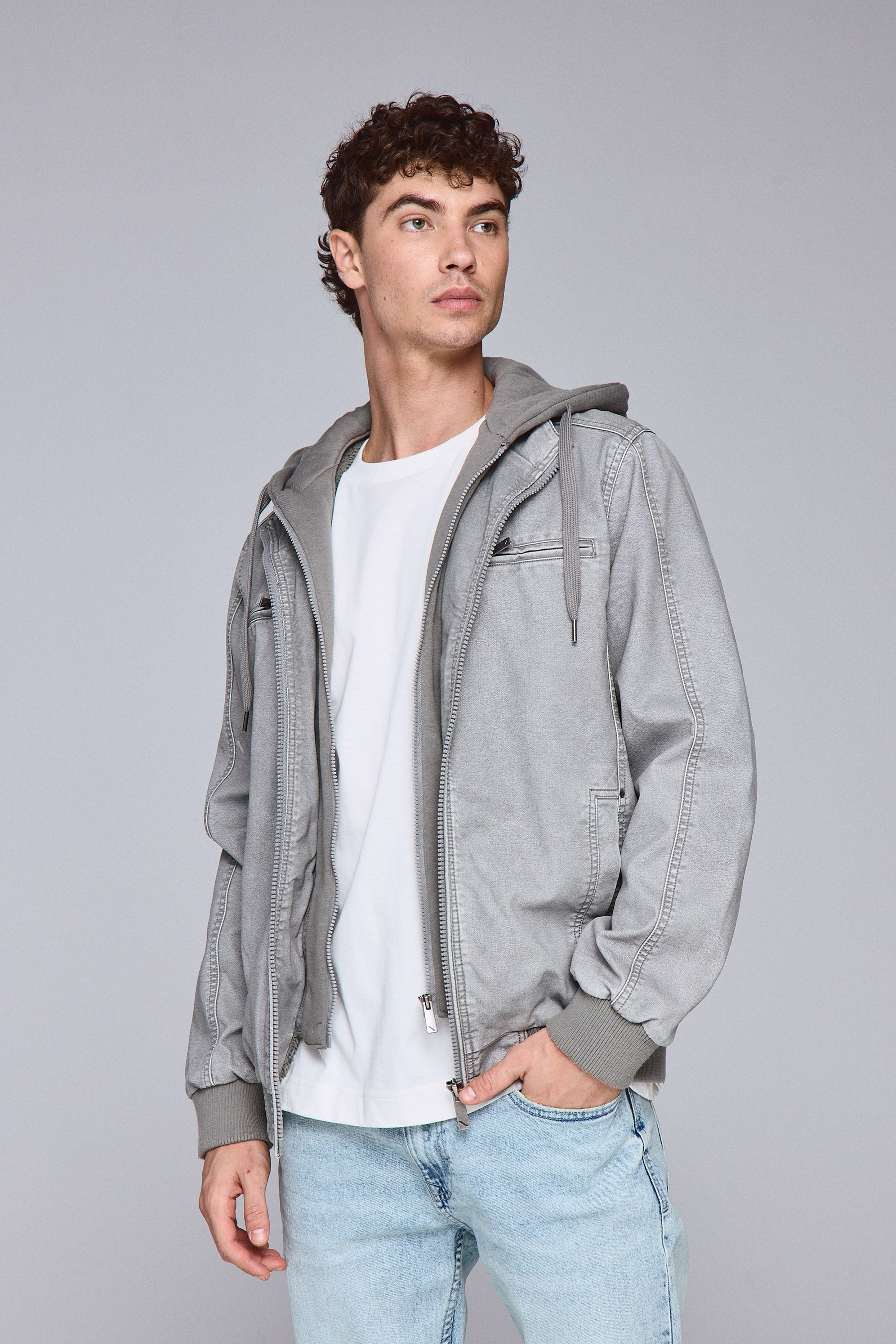 ג'קט ניו קורולה