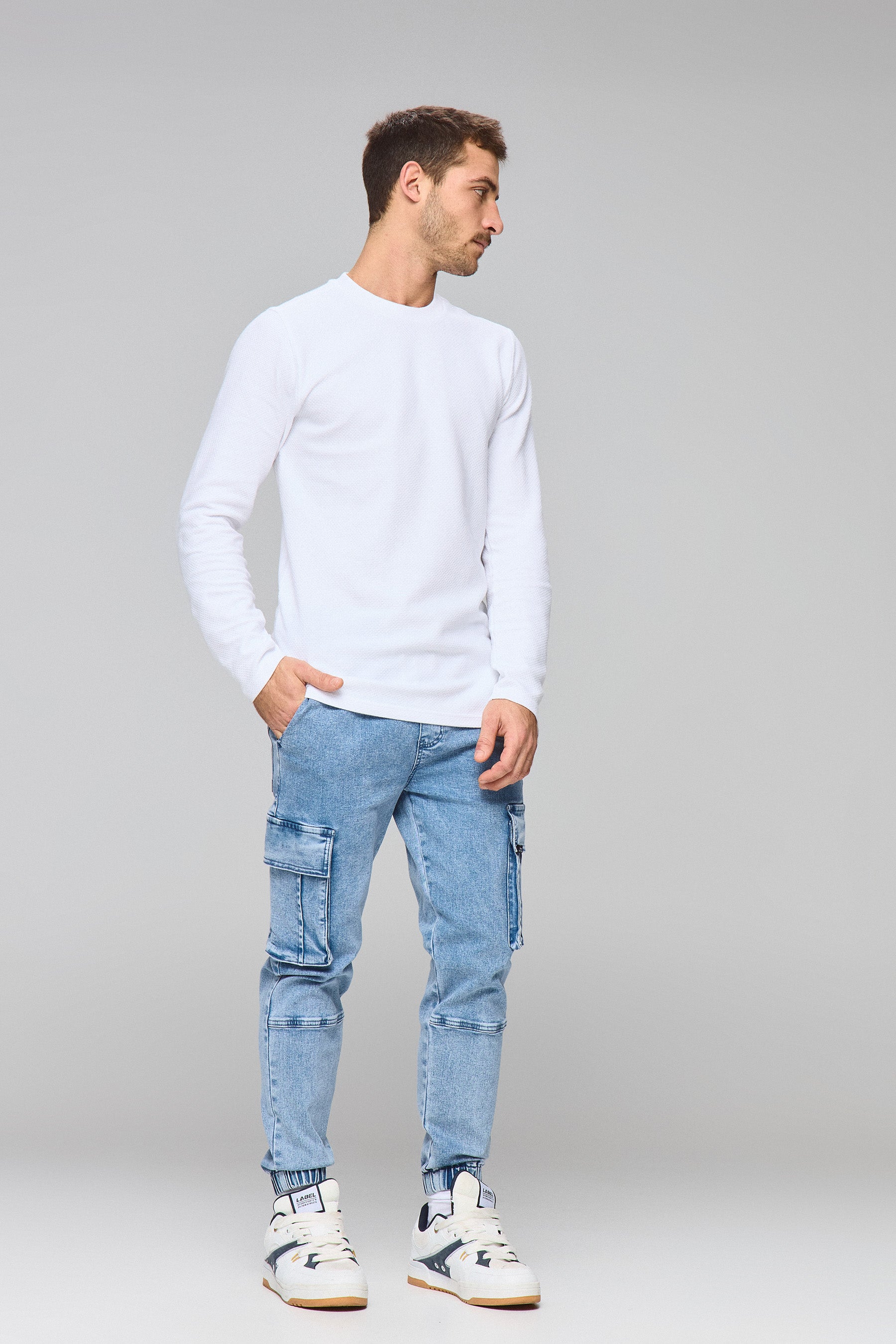 טי מיסטר ג'ונס