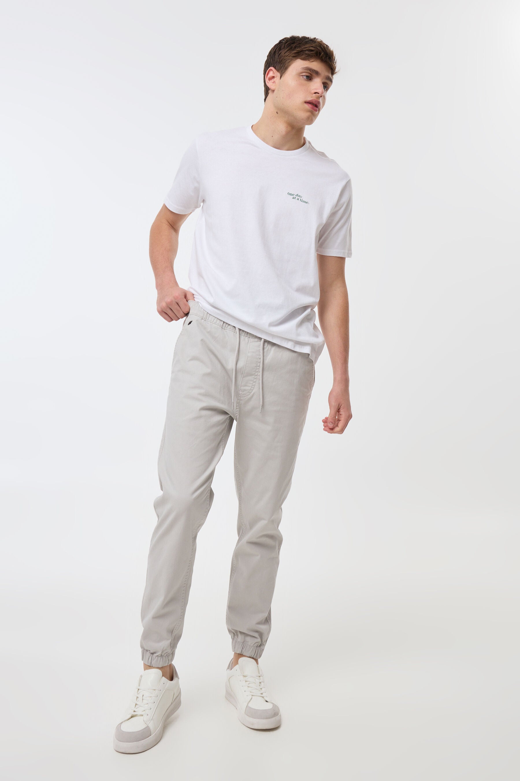 ג'ינס סימפל ג'וגר