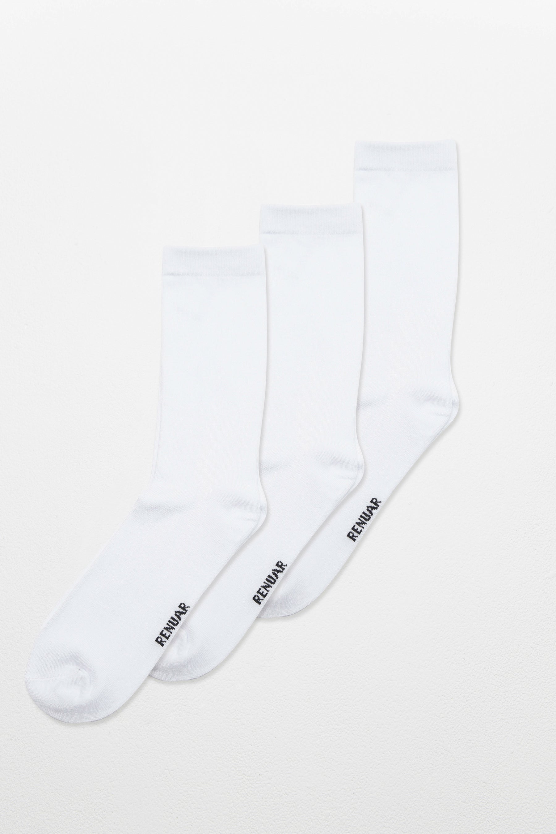 שלישיית גרבי במבוק גבוהות