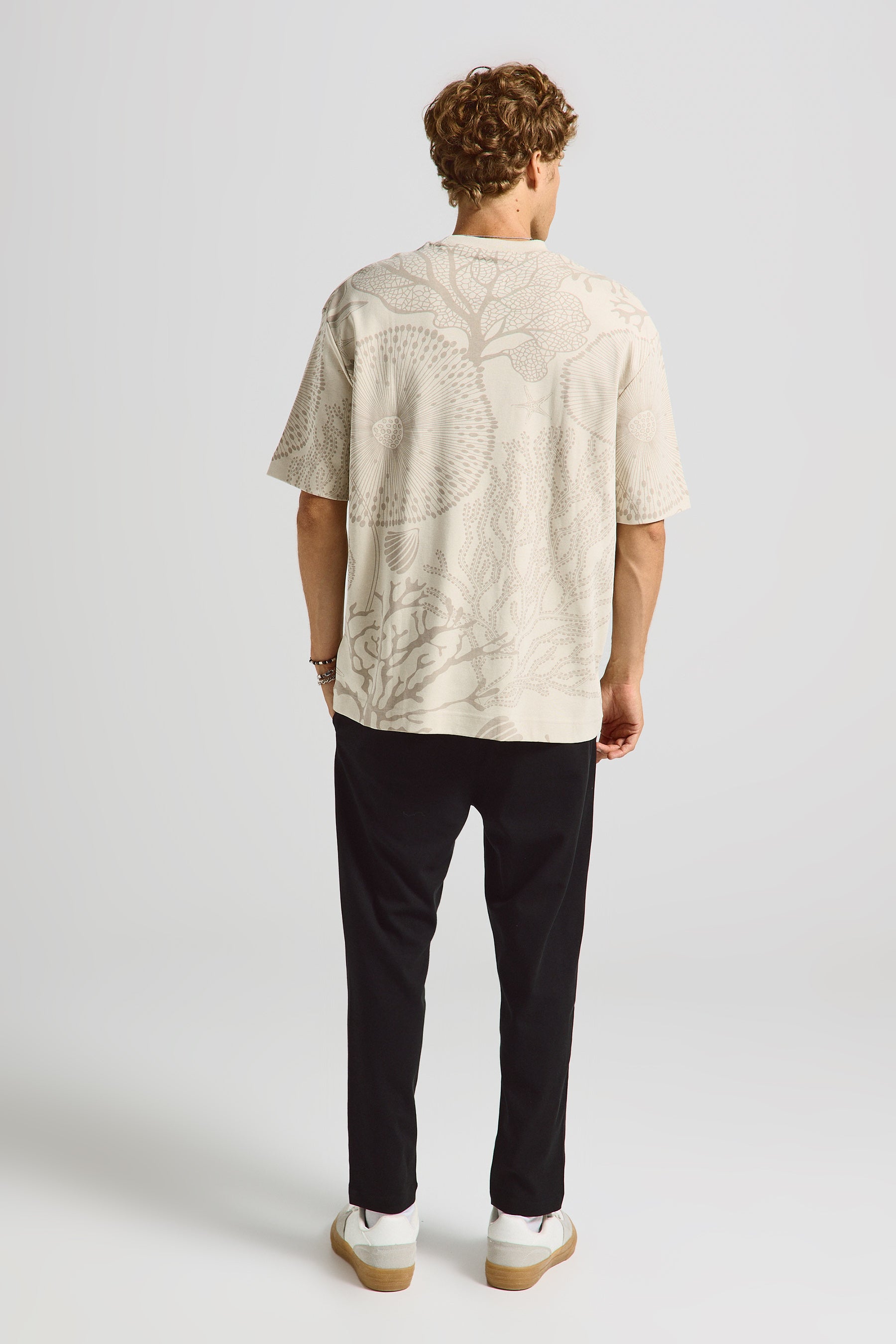 טישירט אול אובר