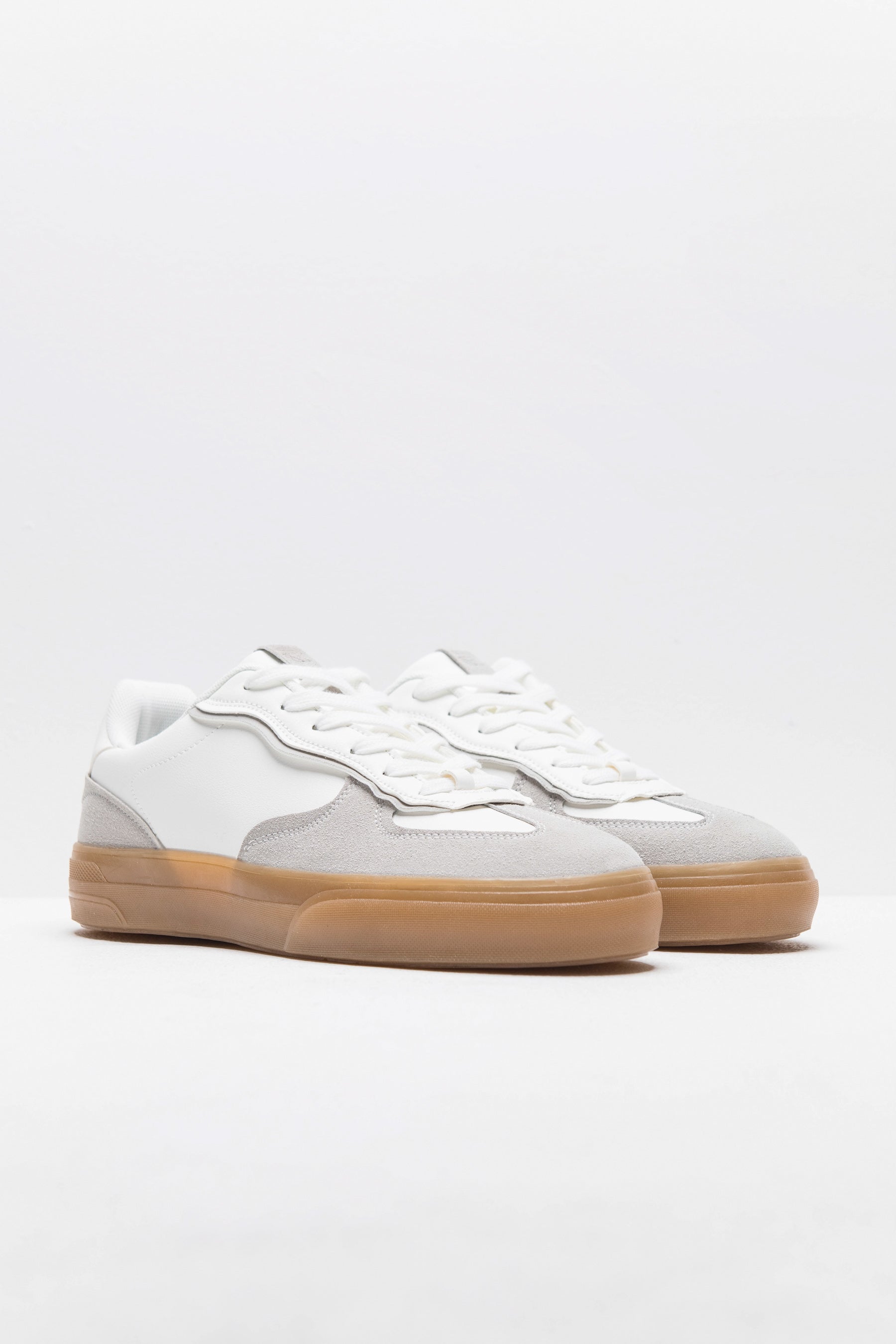 סניקרס אוליבר