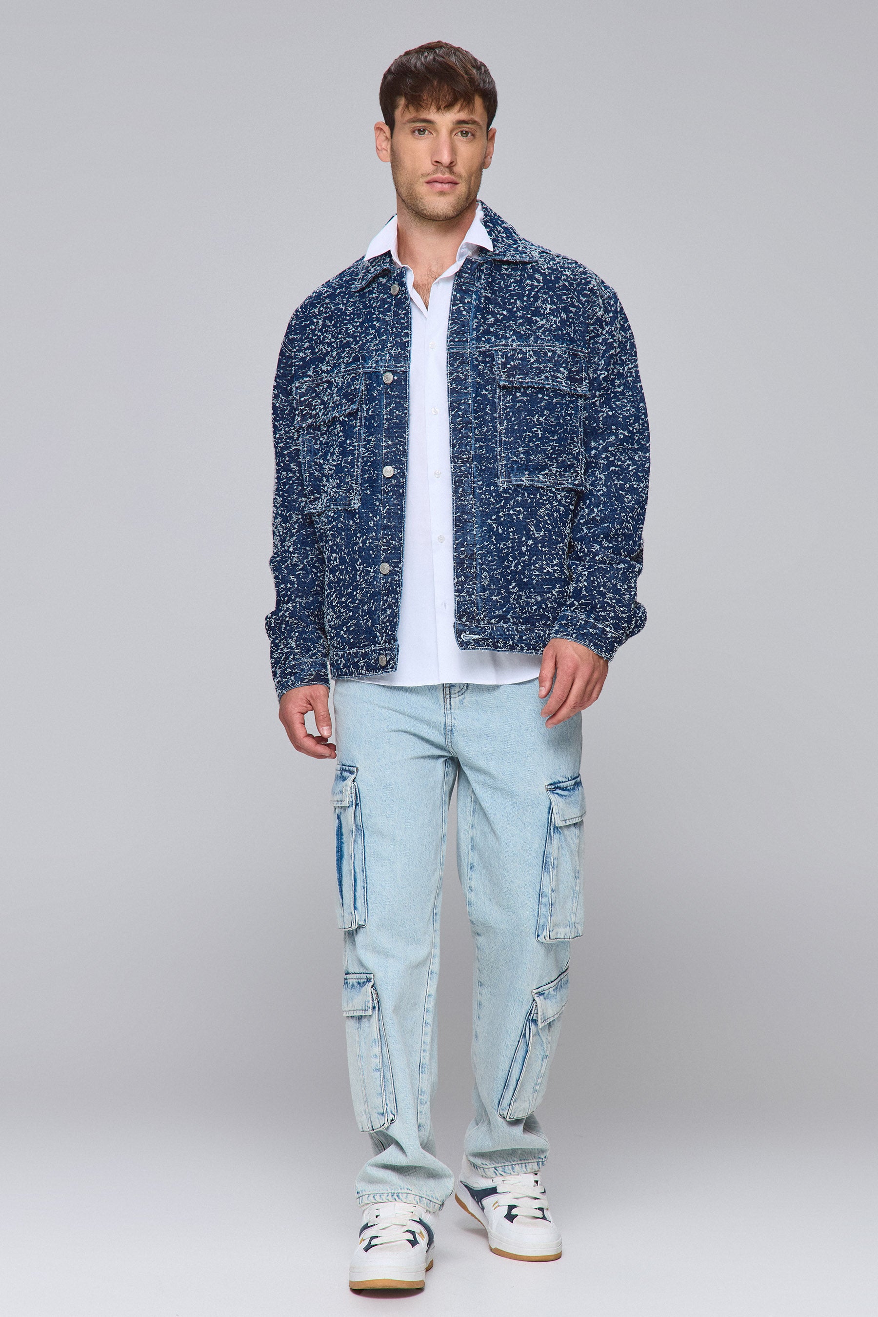 ג'קט ג'ינס יוניברס